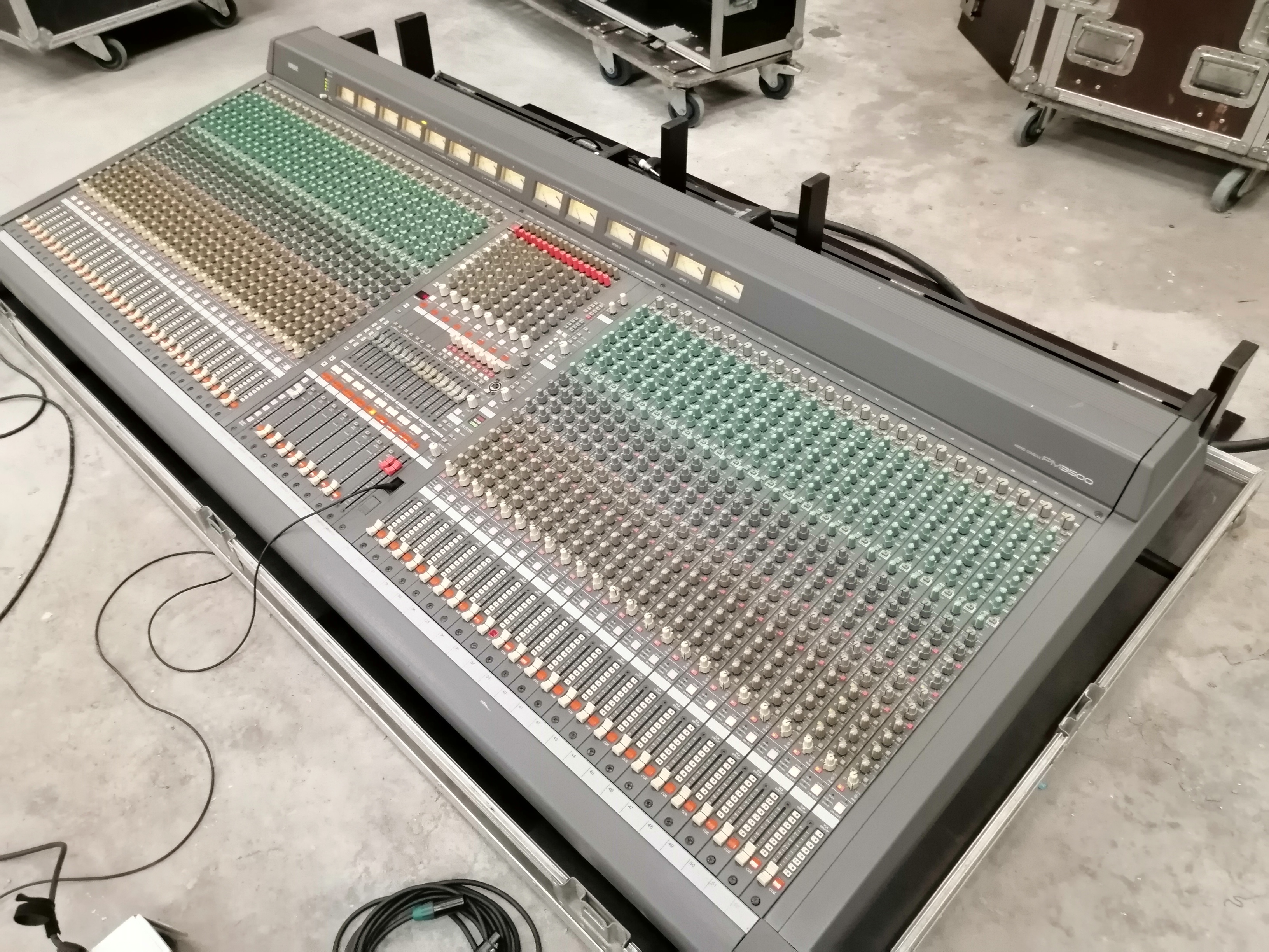 YAMAHA PM3500 52 Entrées