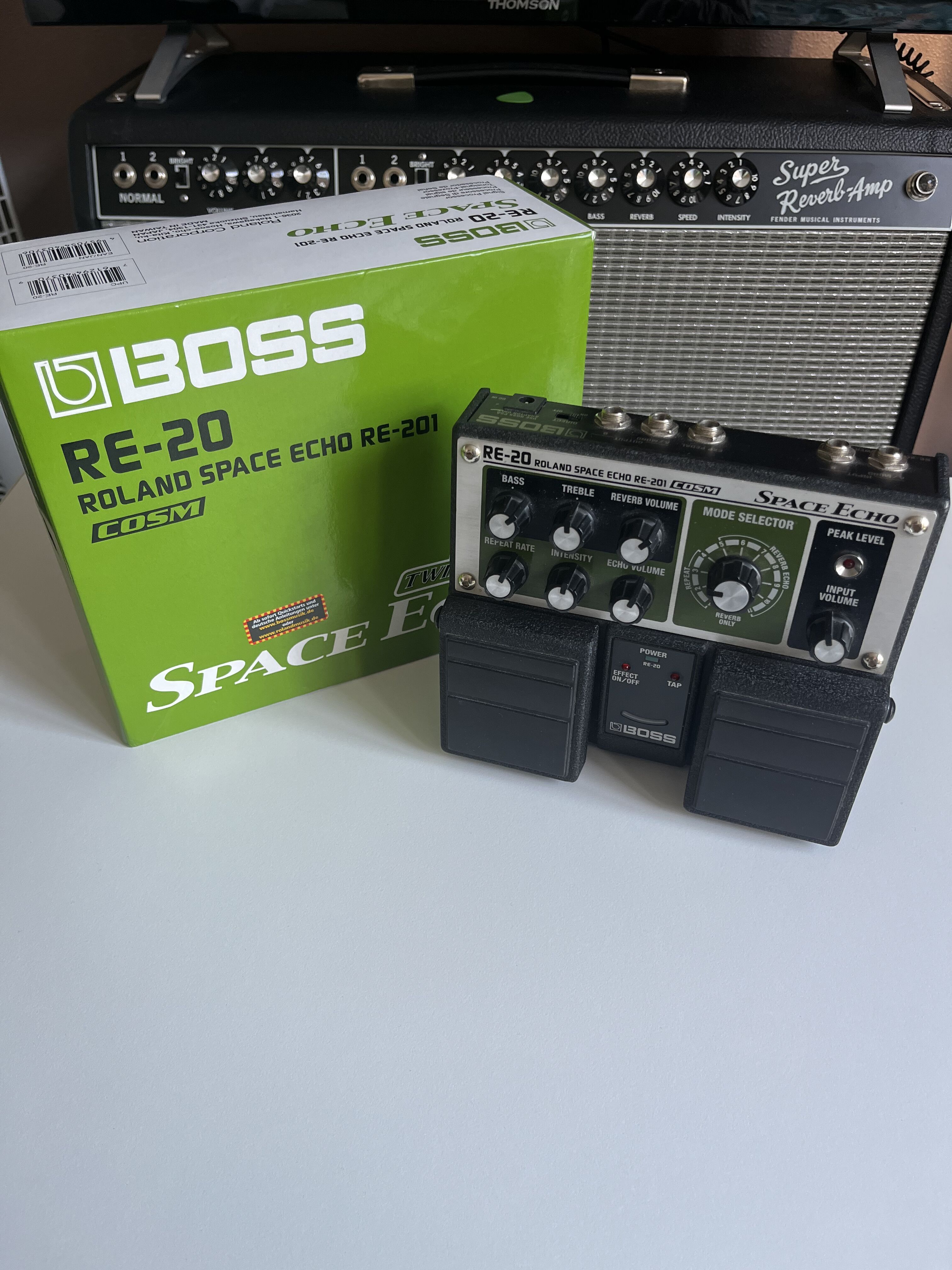 Boss re-20 - Pedale de guitare Space echo delay