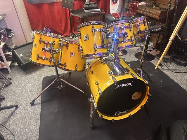 Vends Batterie Sonor Designer Maple Shell