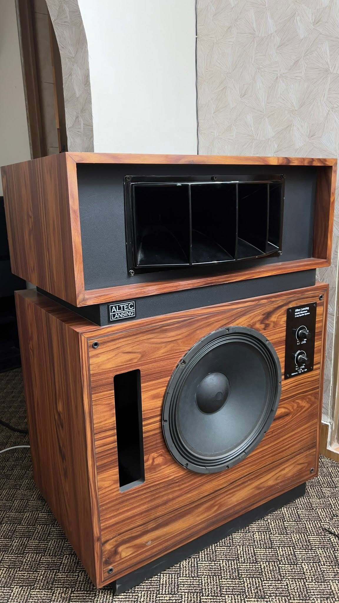 Altec Model 19