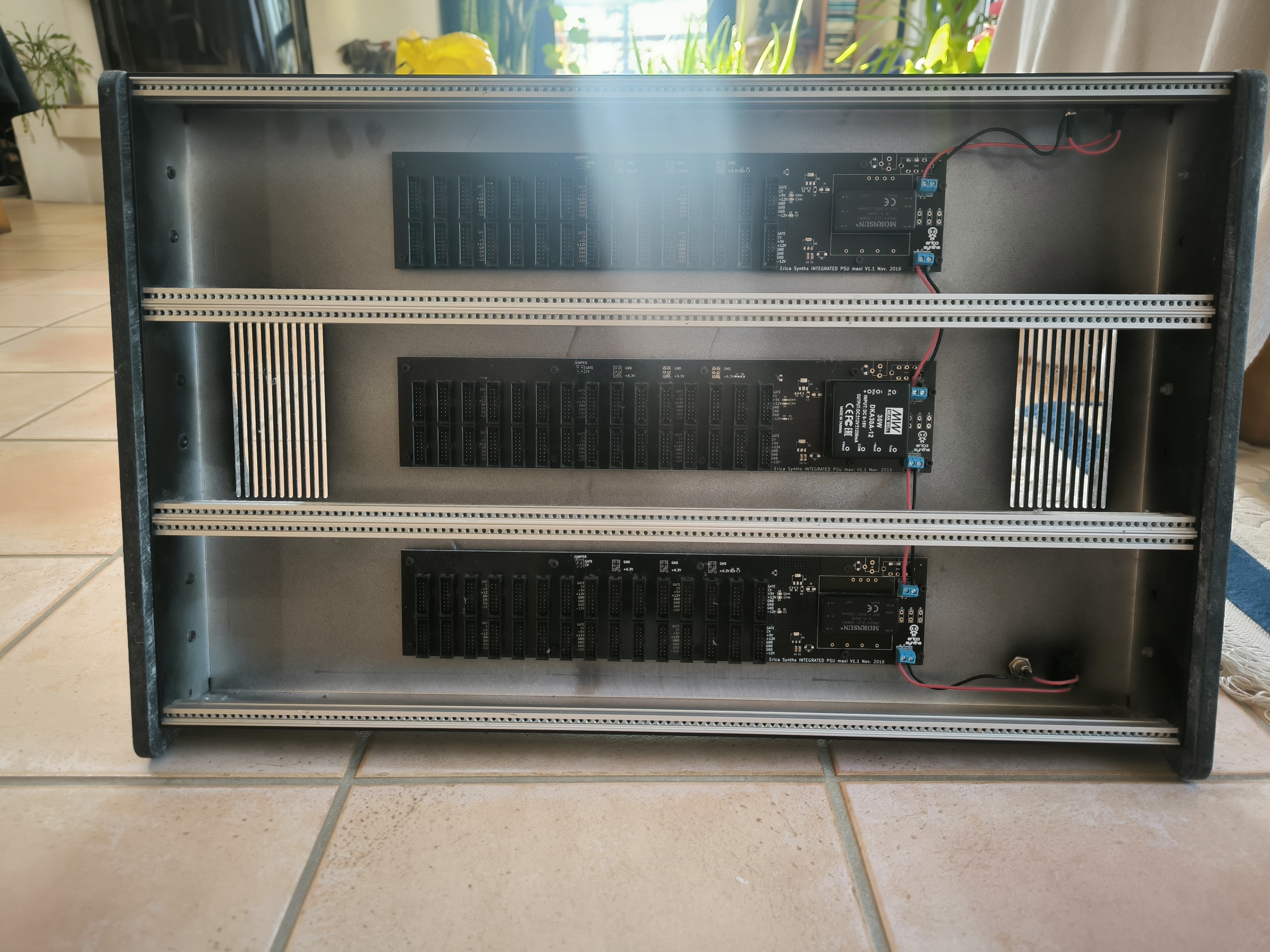 3Ux126HP Skiff Monster Case