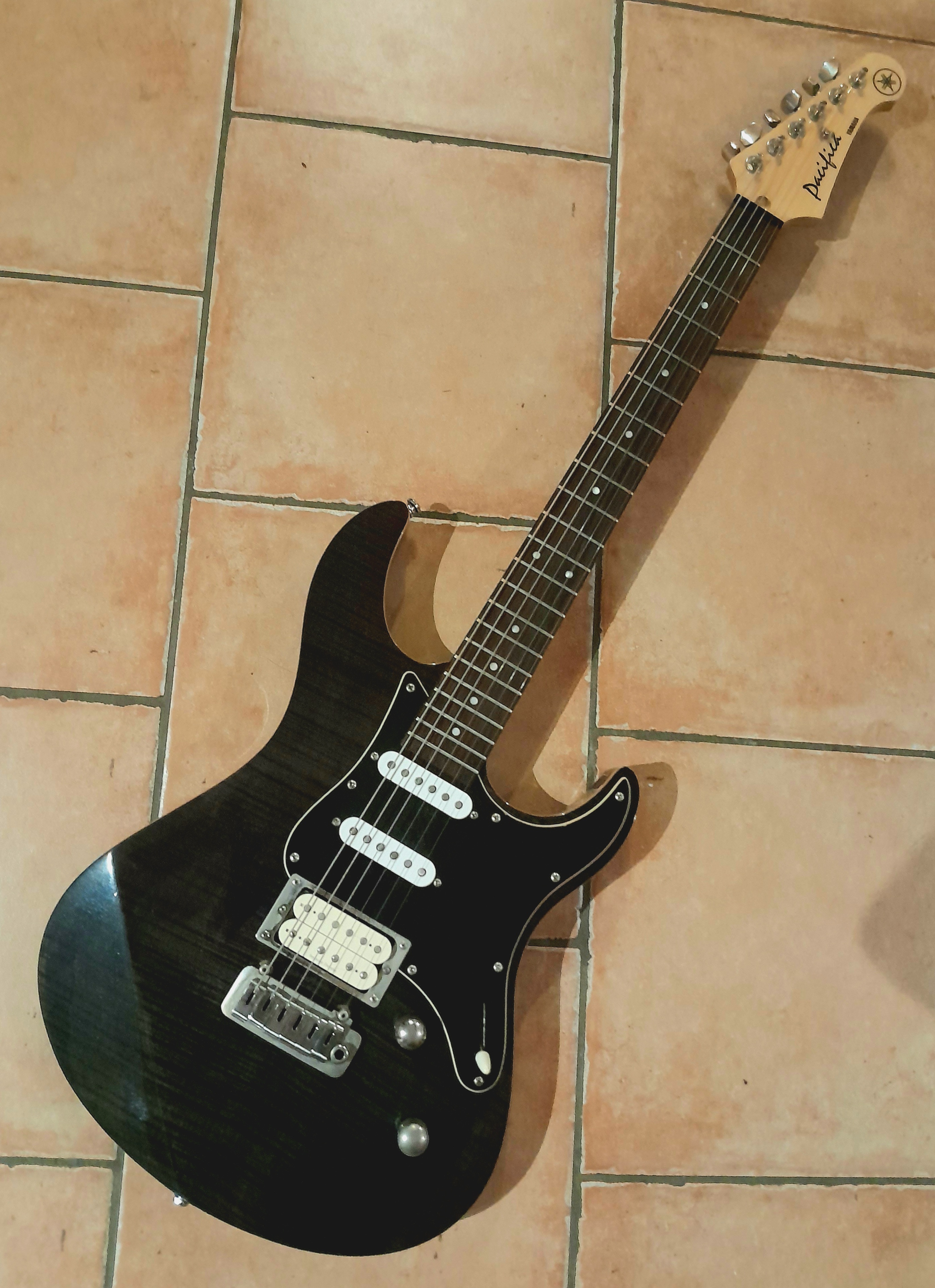 Pacifica 612V