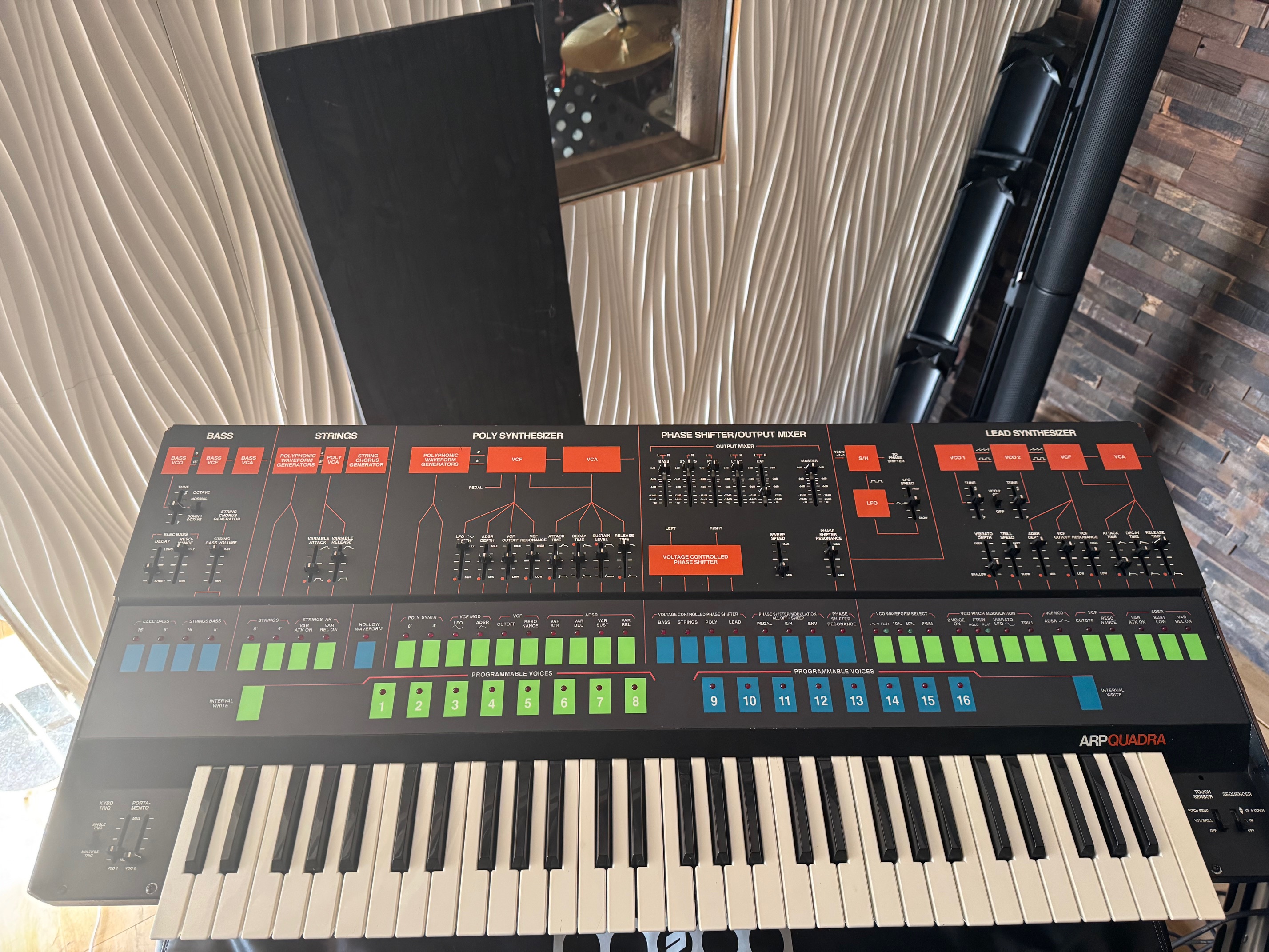 ARP Quadra  entierement restauré en décembre 2025 état neuf / échange possible contre Fender Rhodes