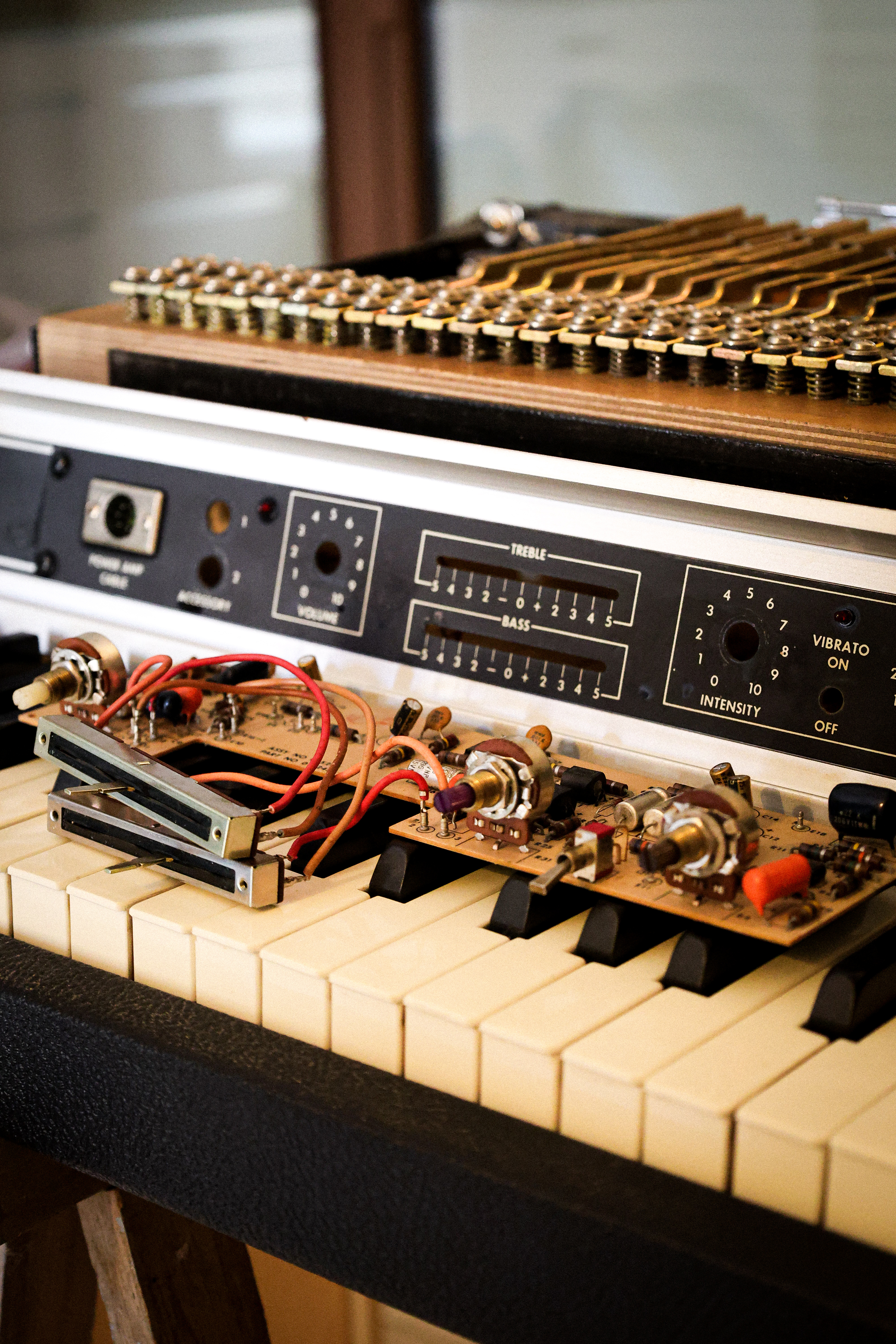 Rhodes Mark II Suitcase (26977)
