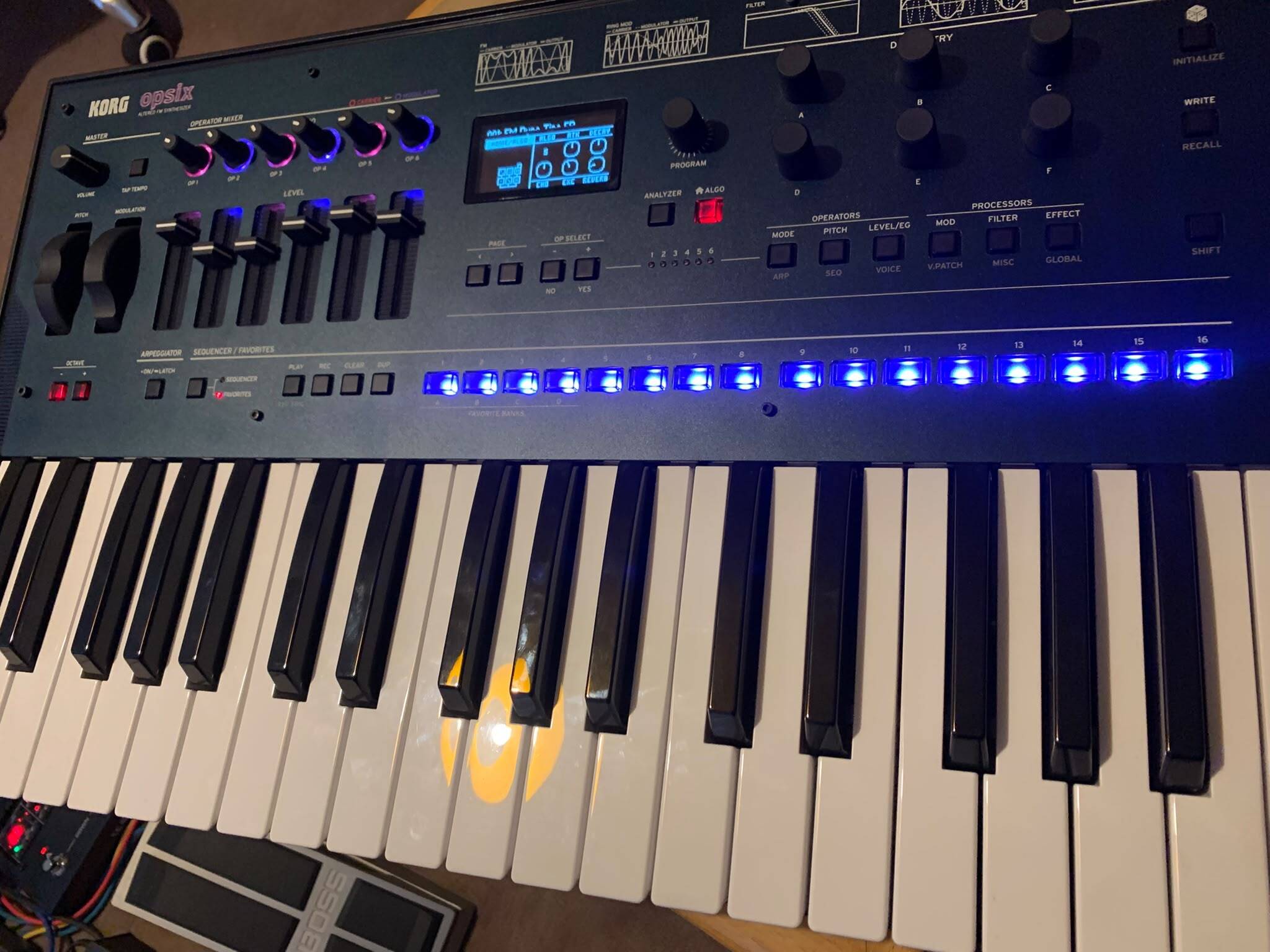 Vends Korg Opsix