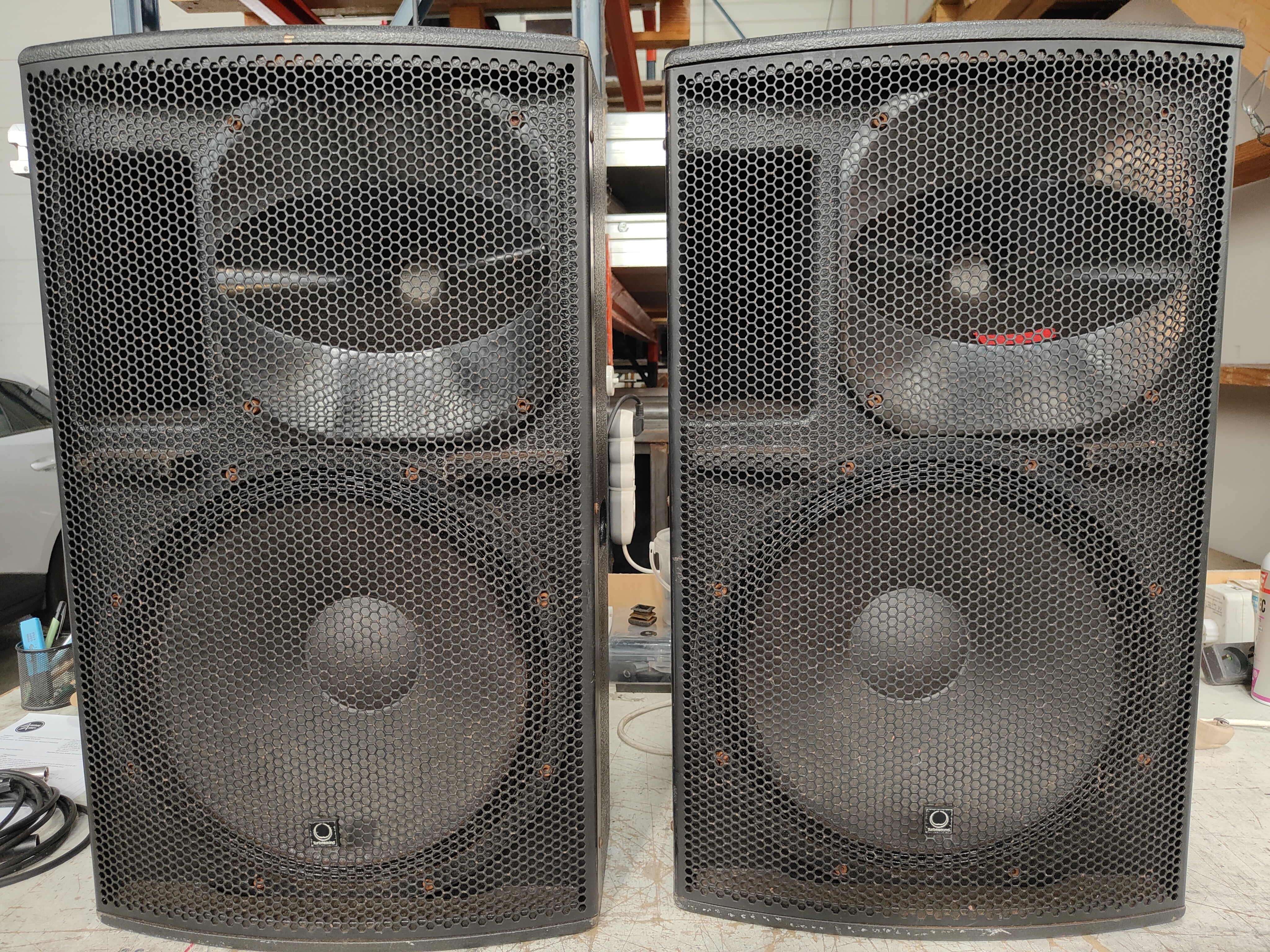Vends Turbosound NuQ-15DP (la paire)