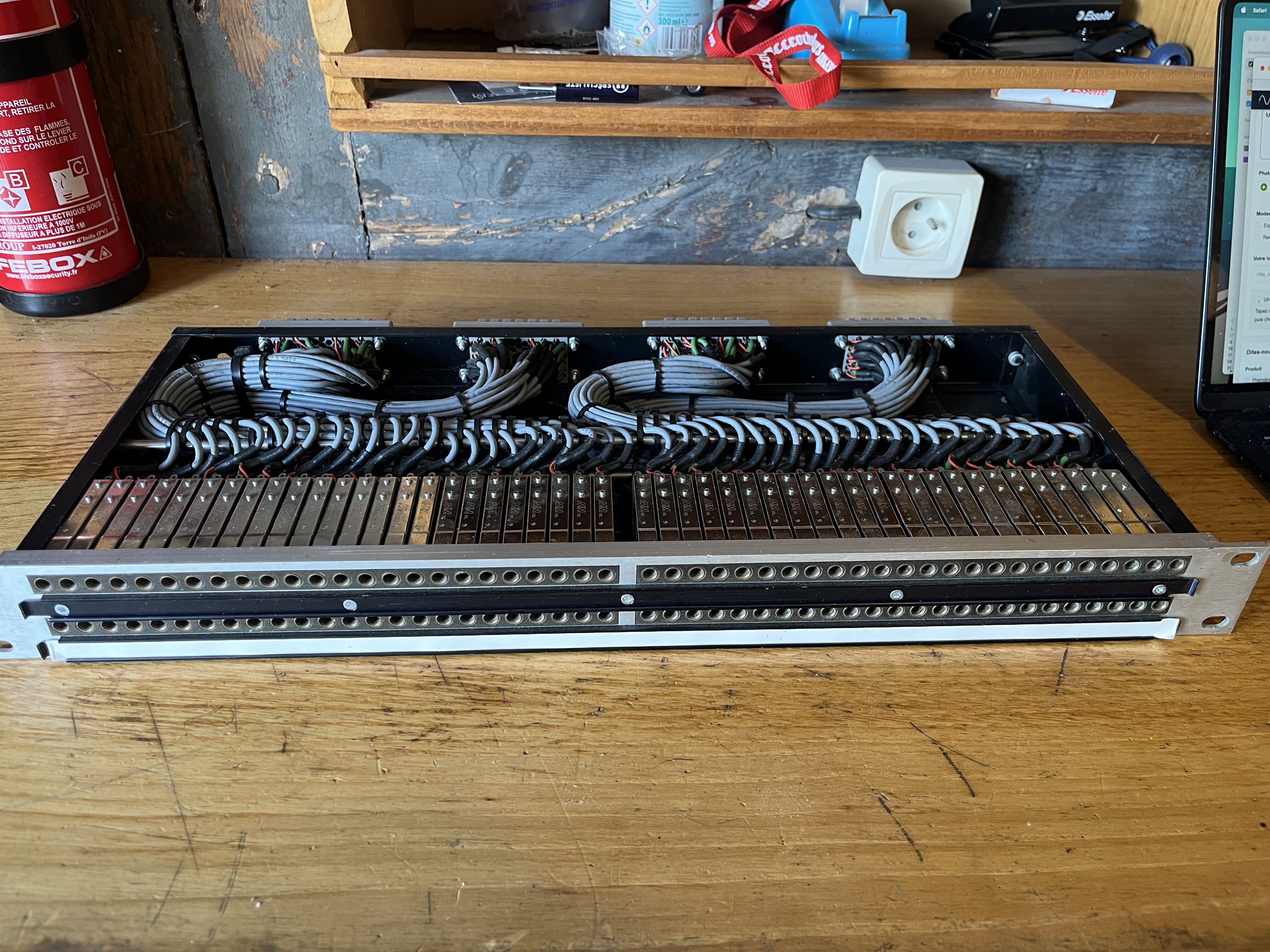 Lot de 5 Patchbays Calrec S2 – 96 points Bantam TT – EDAC