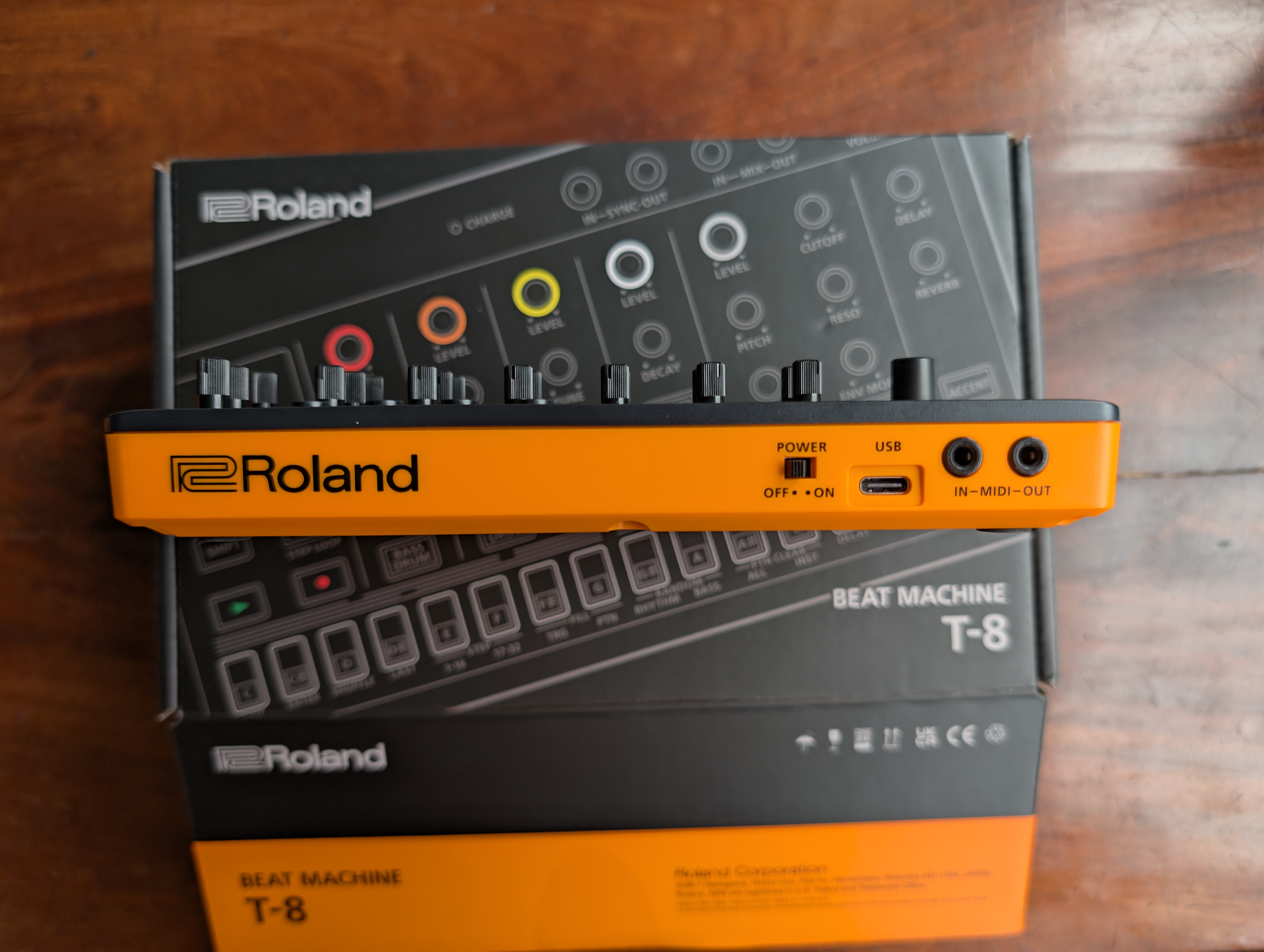 Roland T-8 (53913)