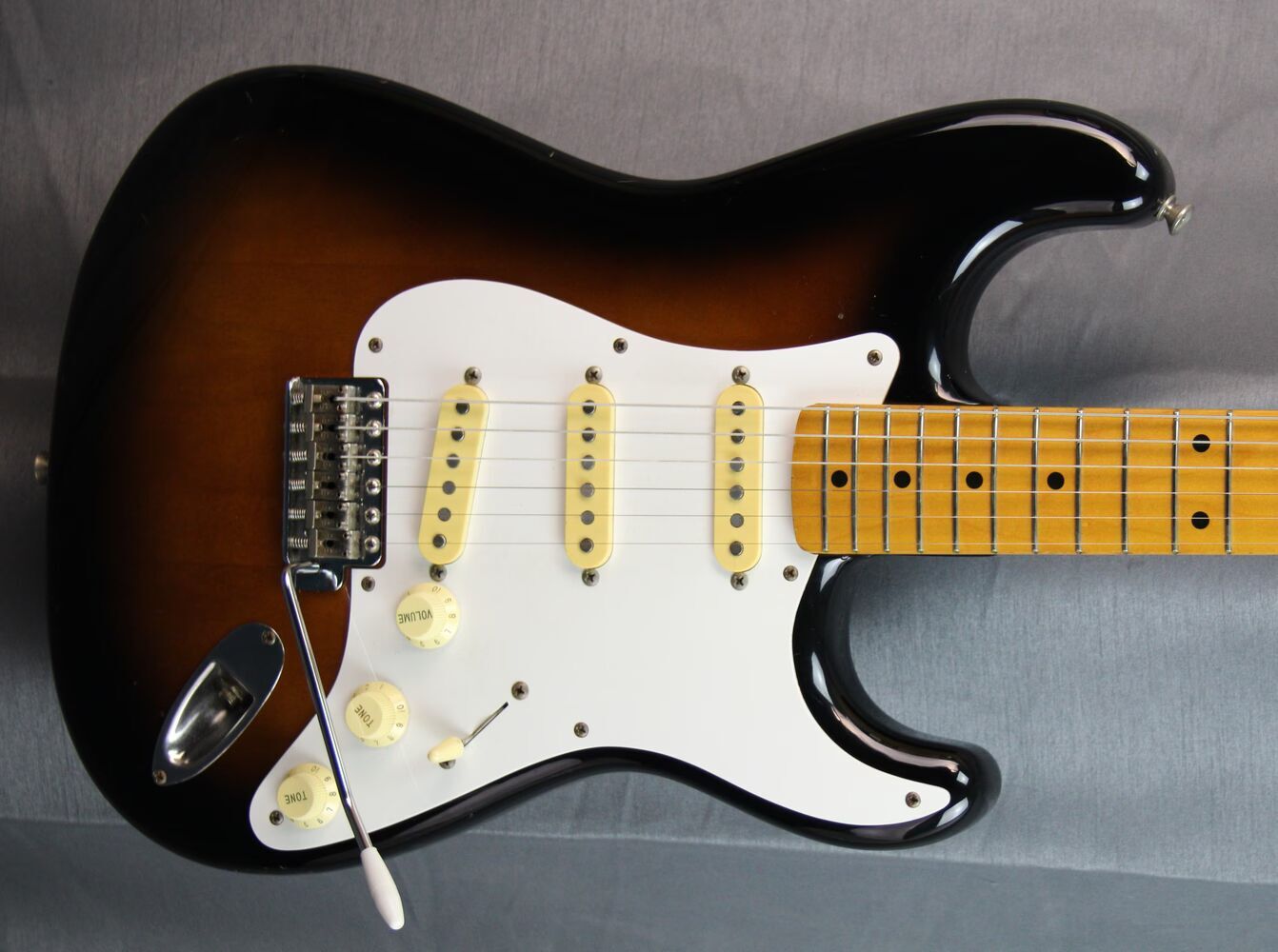 fender-stratocaster-st-5144752