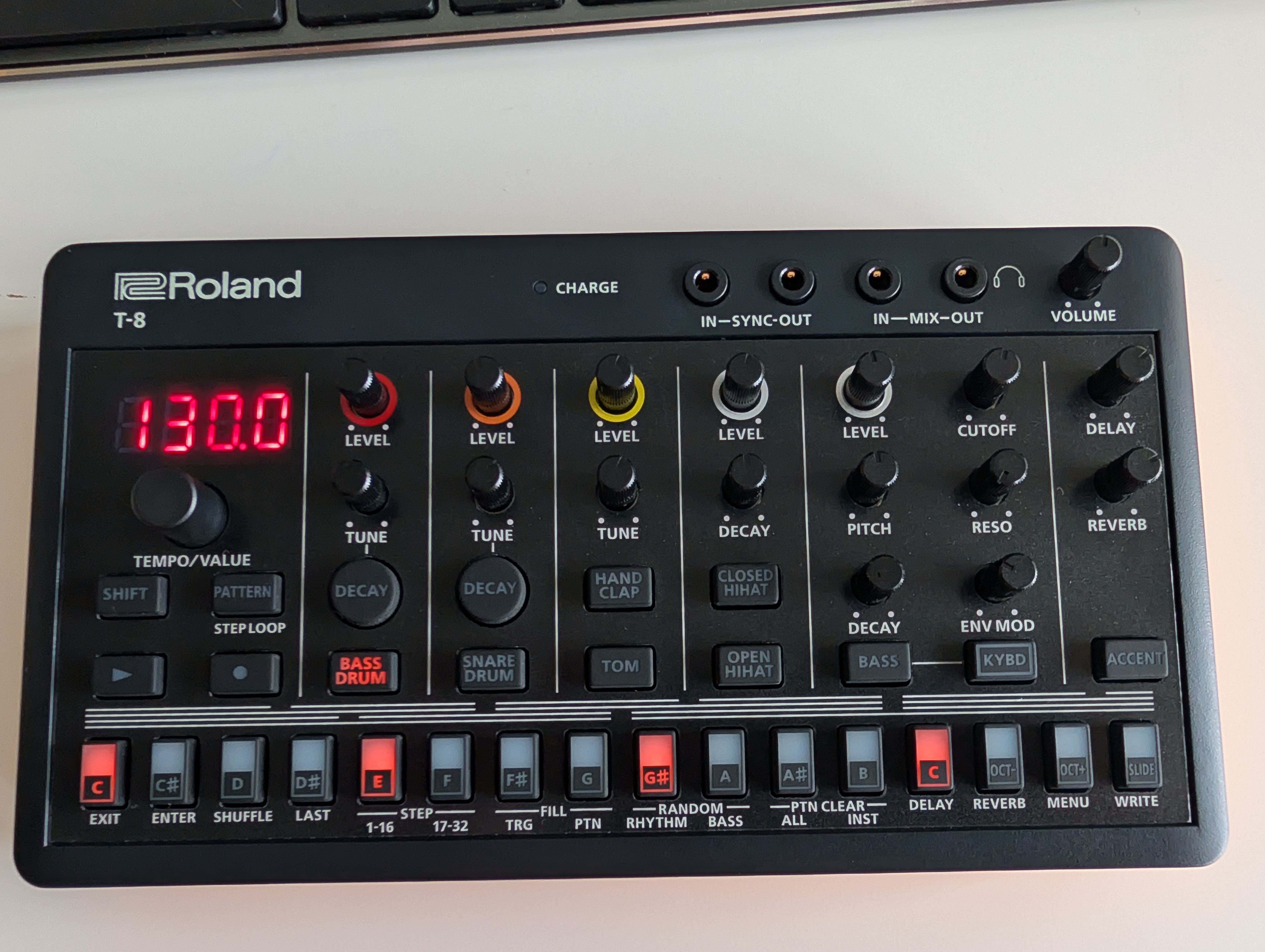 Roland AIRA Compact T-8 – Comme neuve – Disponible immédiatement
