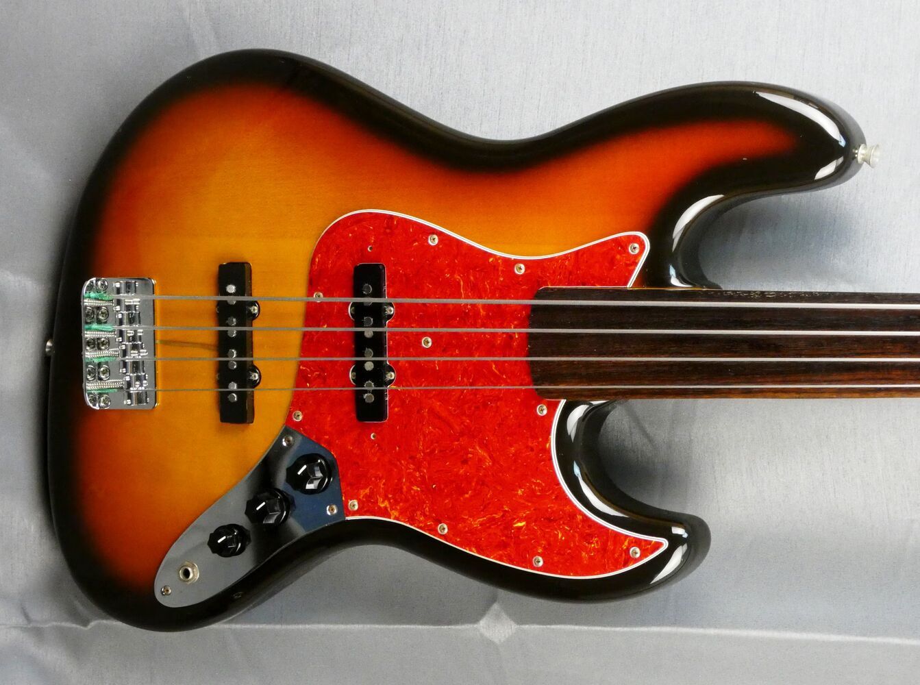 fender-jazz-bass-5269078