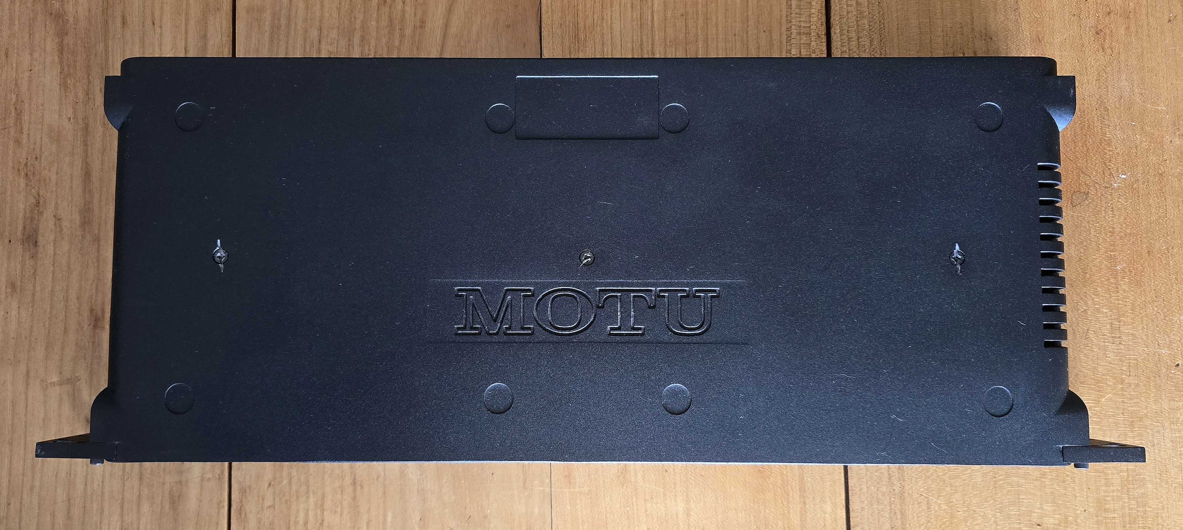 MOTU Midi Express XT (2011) (66619)