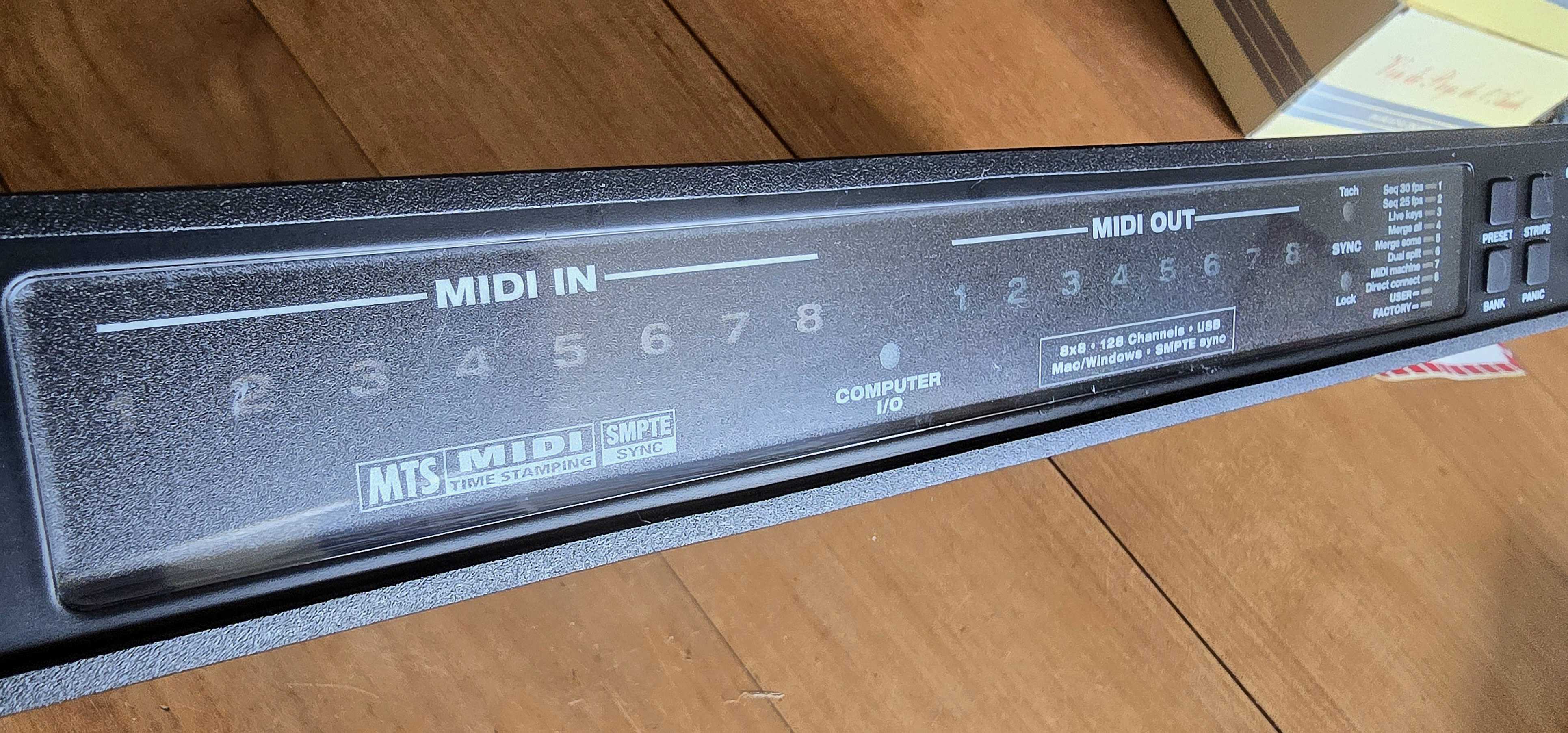 MOTU Midi Express XT (2011) (4357)