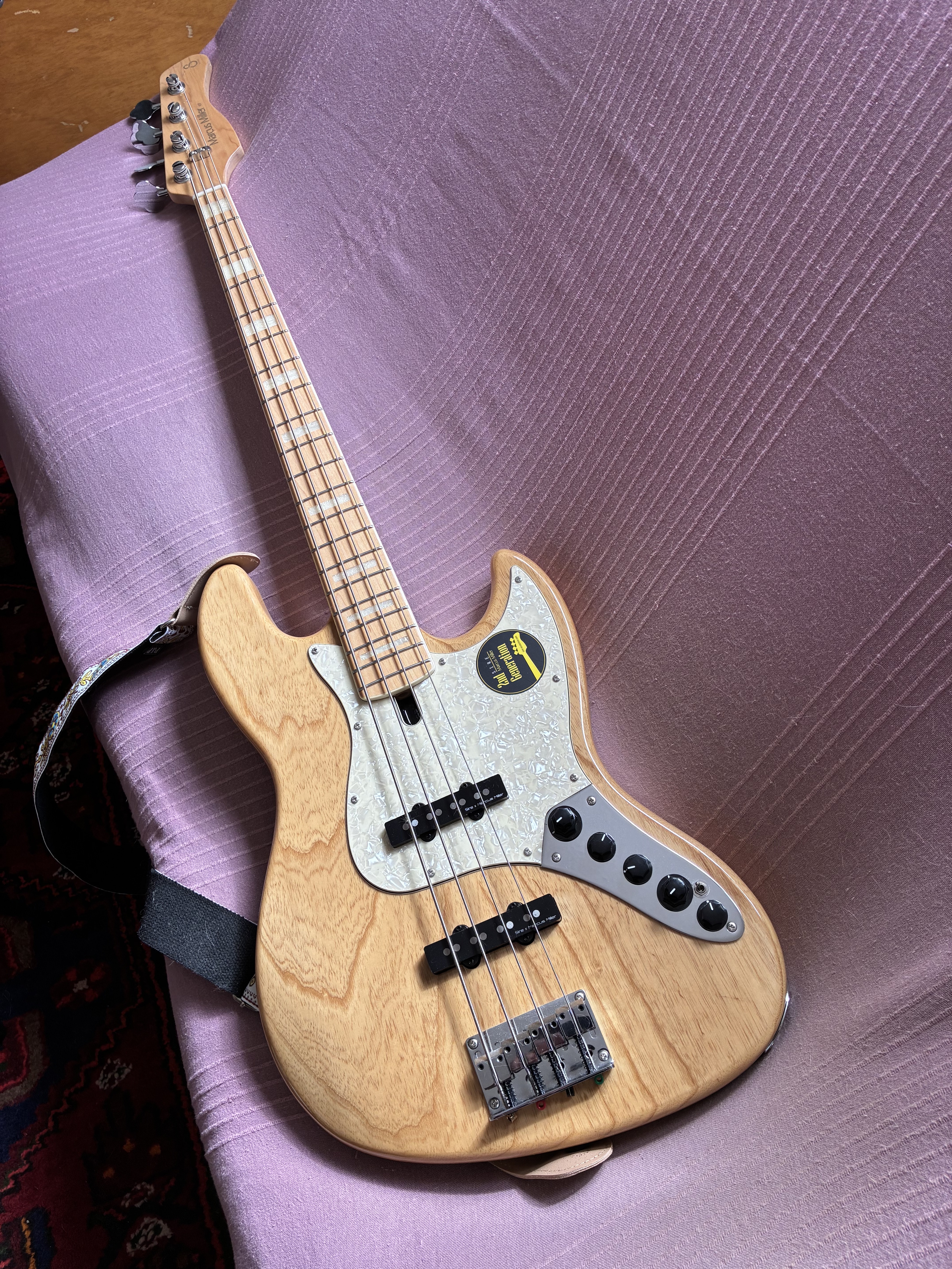 Sire Marcus Miller V7 Vintage 2nd Generation Ash 4ST 