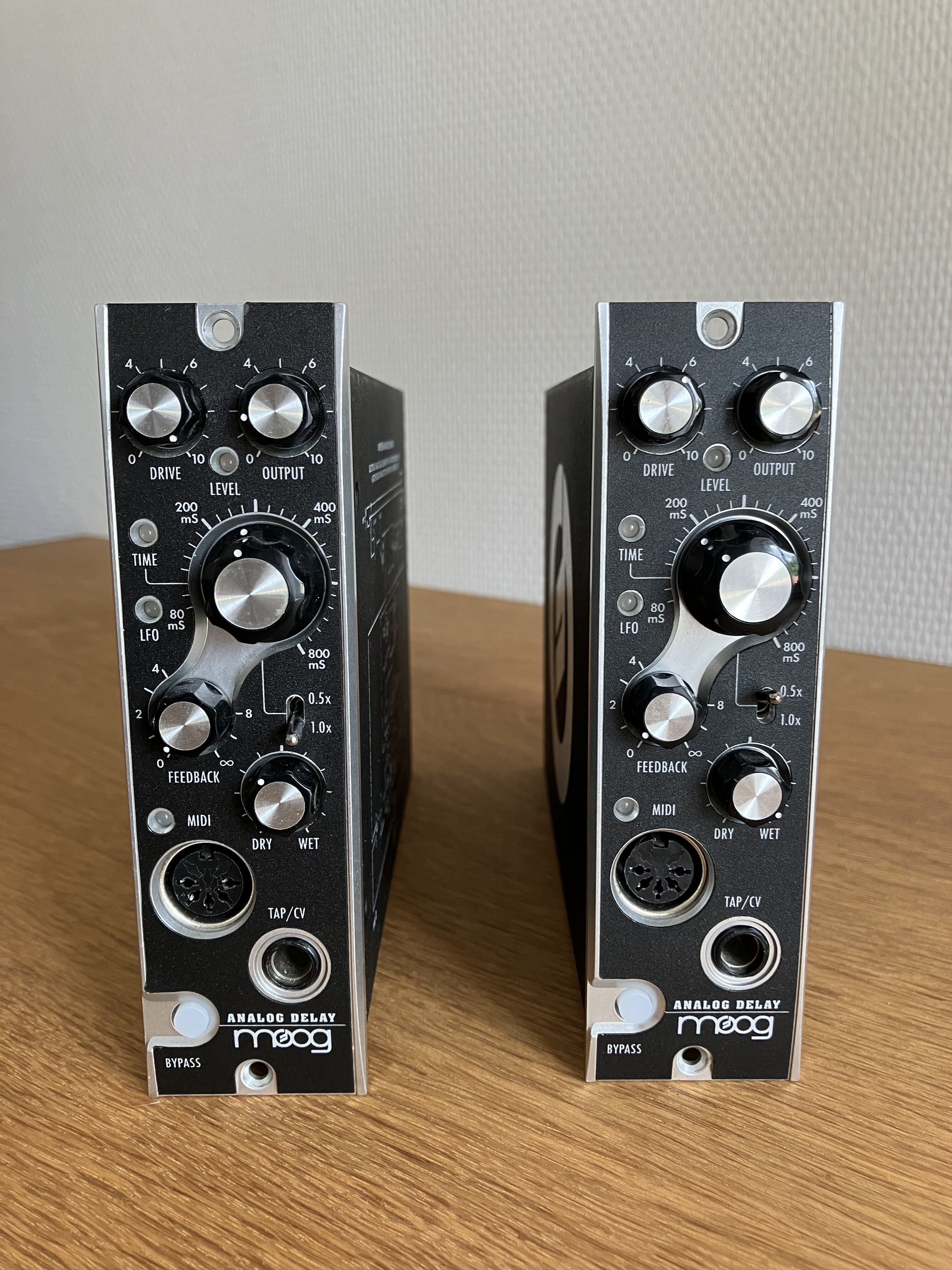 Vends 2 module Moog Analog delay 500