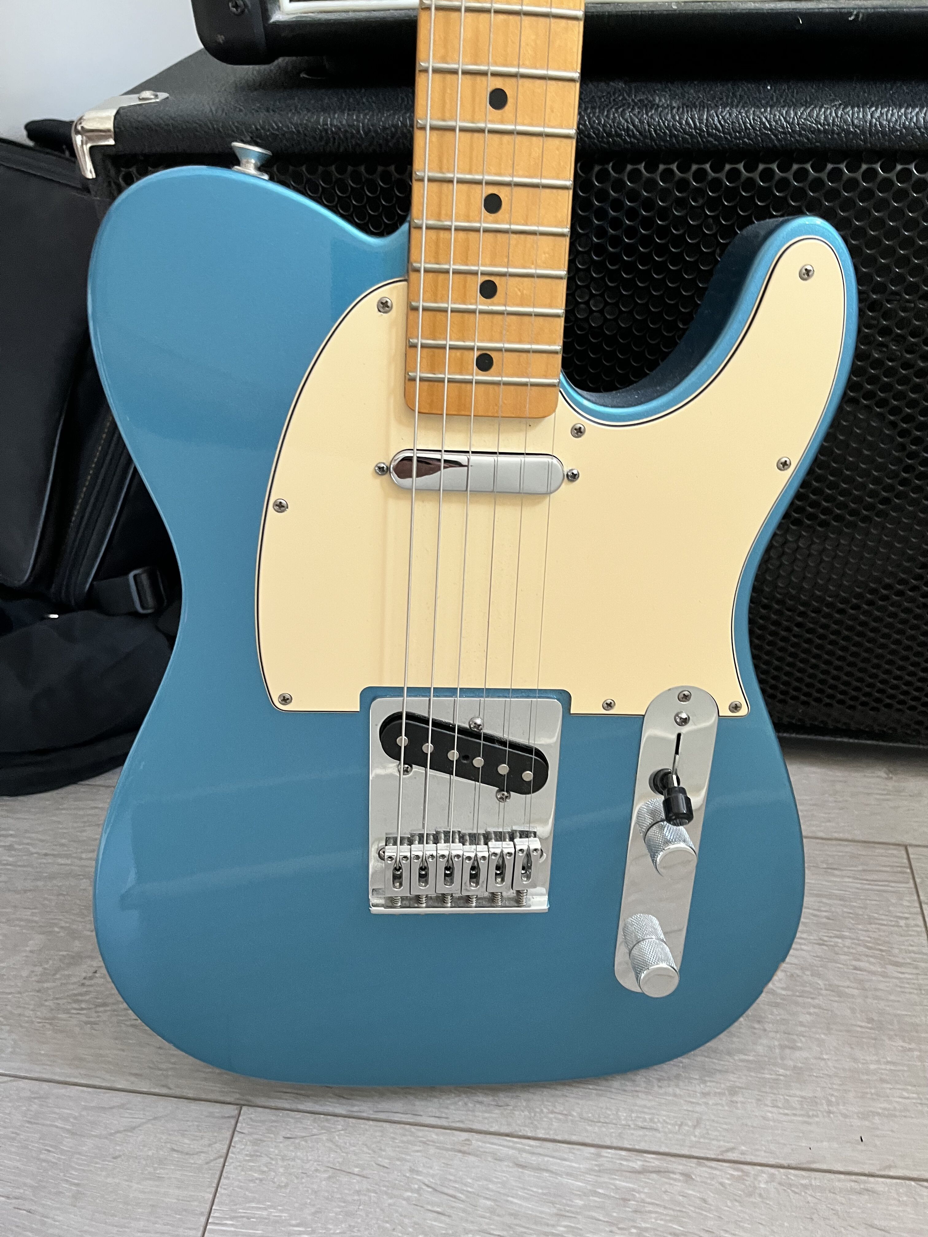 Fender Telecaster Standard Lake Placid Blue MIM (Made in Mexico)