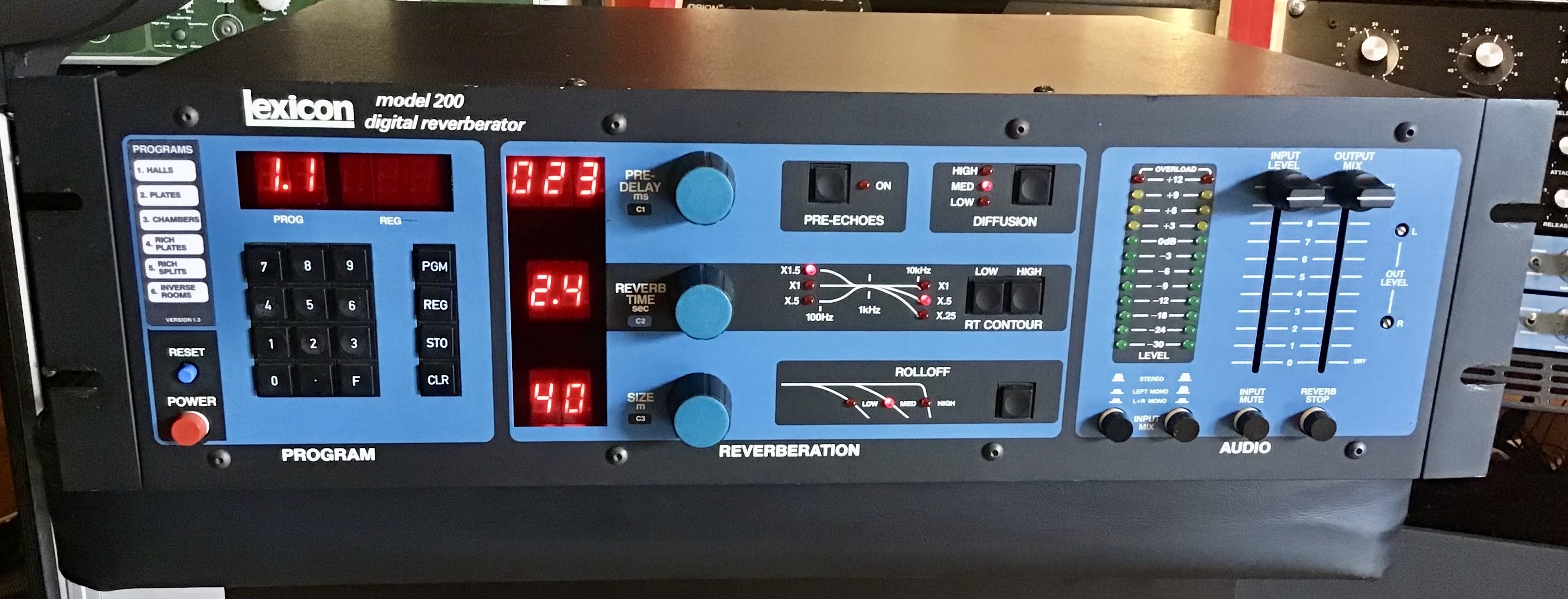 Lexicon model 200 pic 2