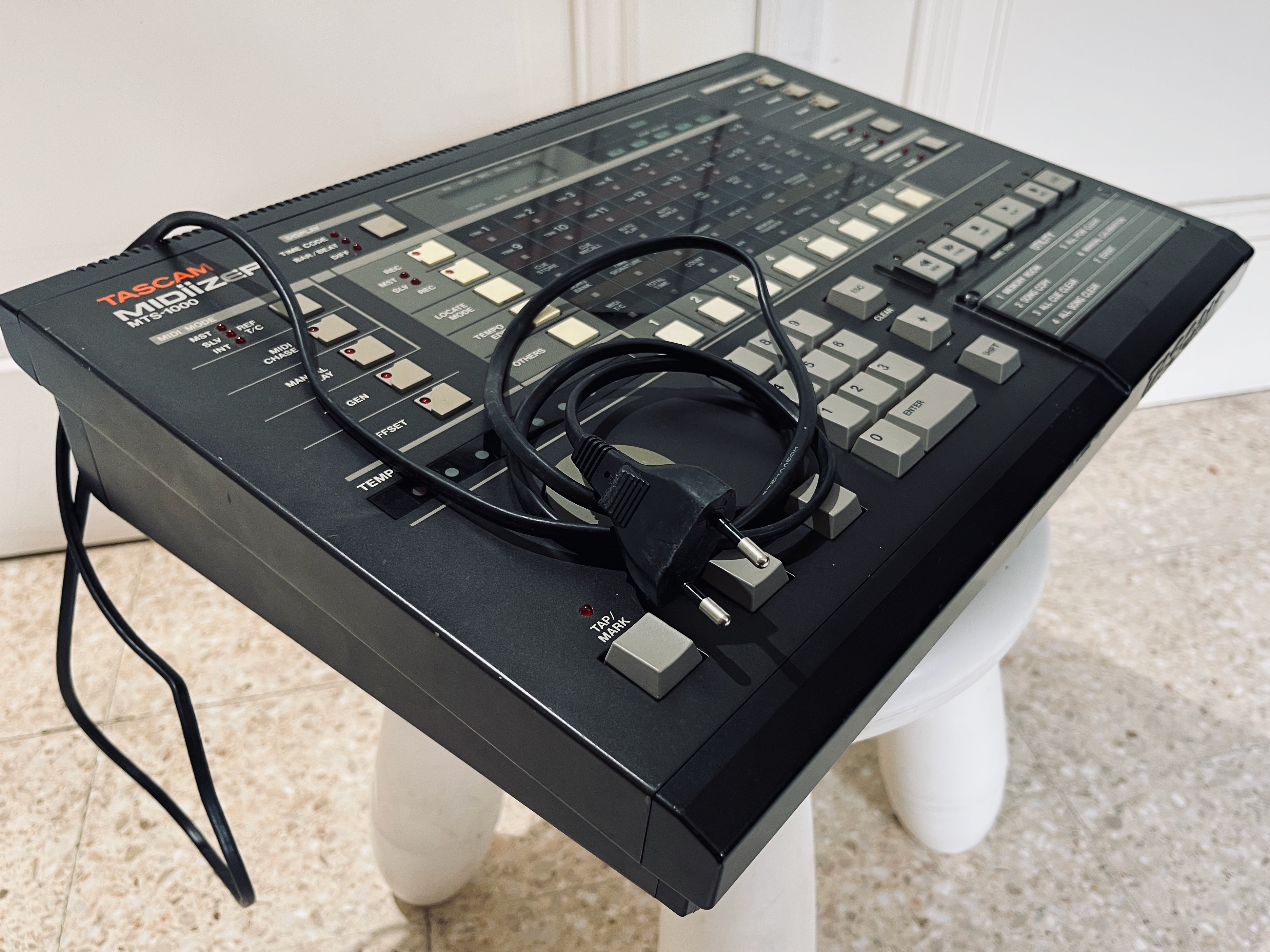 Tascam - 1