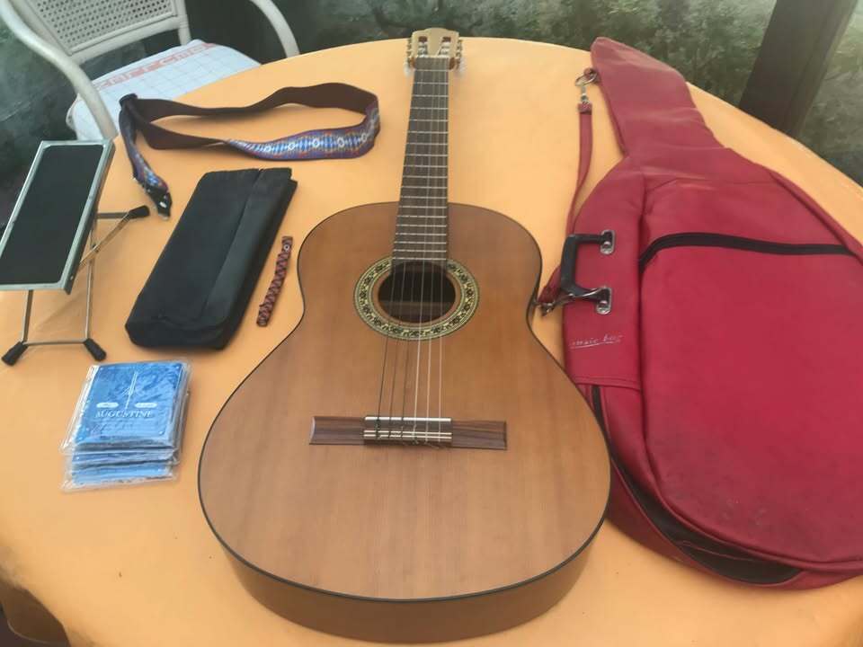 Guitare classique espagnole Calvin Crämer – MUSIMA Modèle MT1