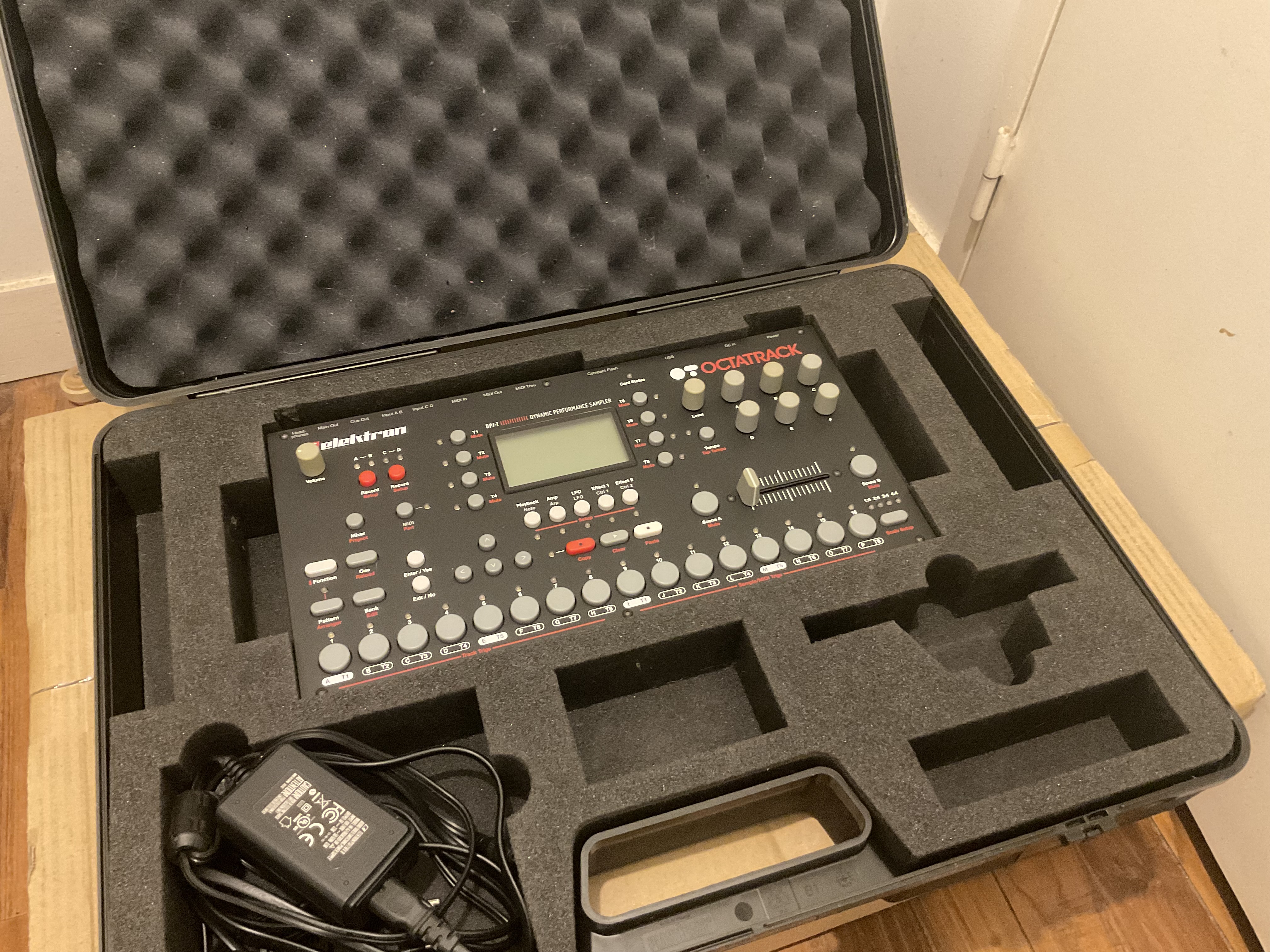 Octatrack avec mallette de transport
