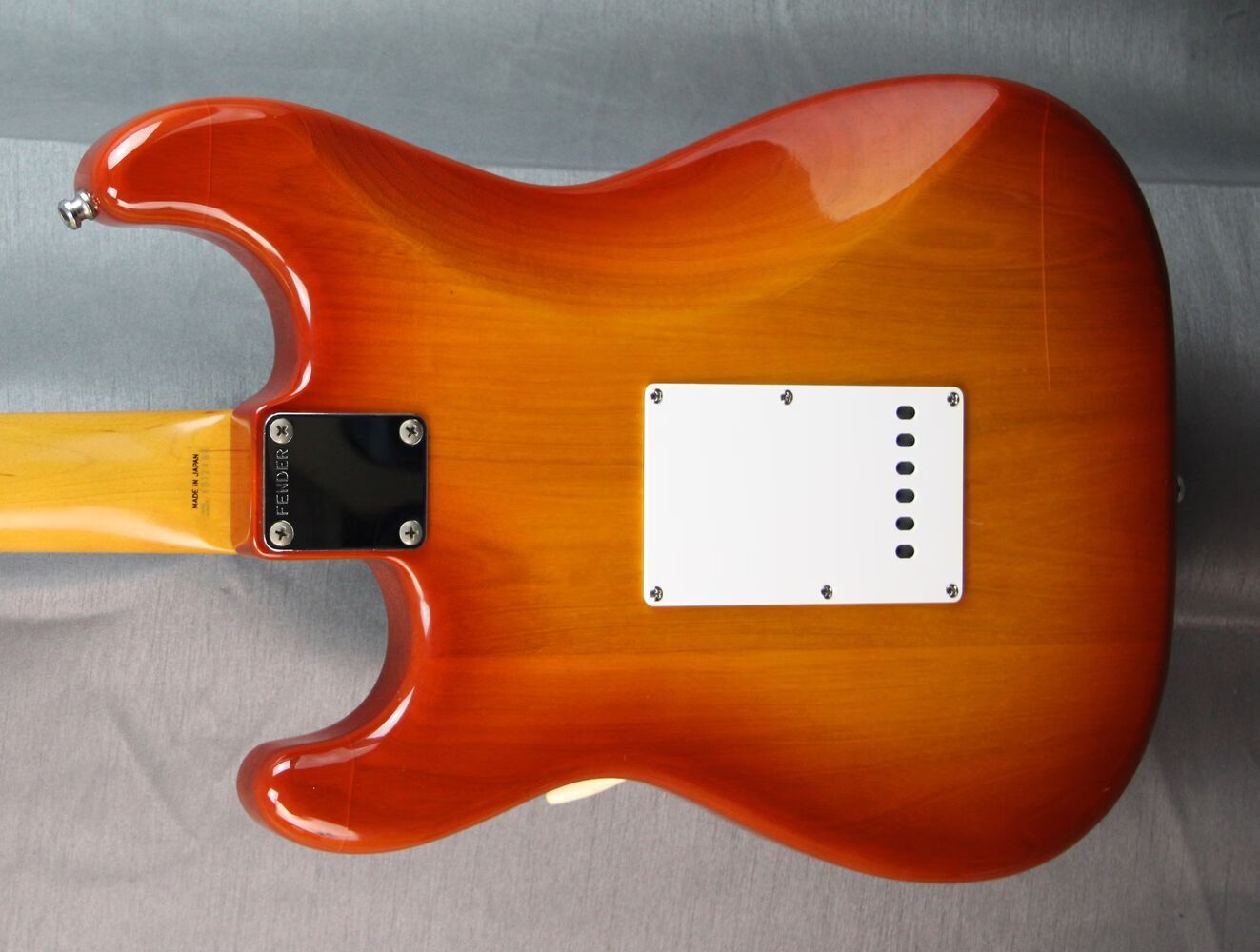 fender-stratocaster-st62-5140556