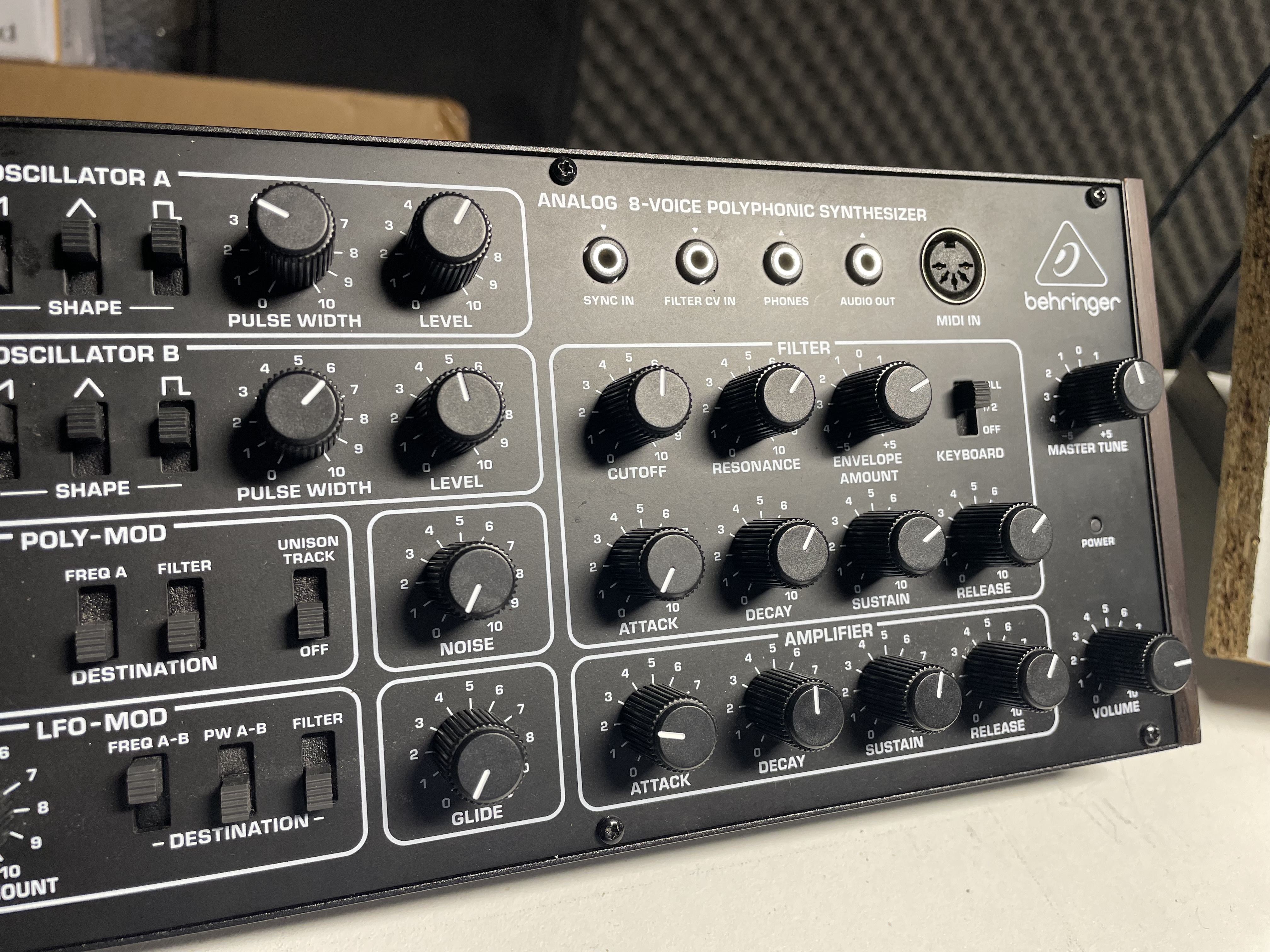 Vends ou échange behringer pro 800