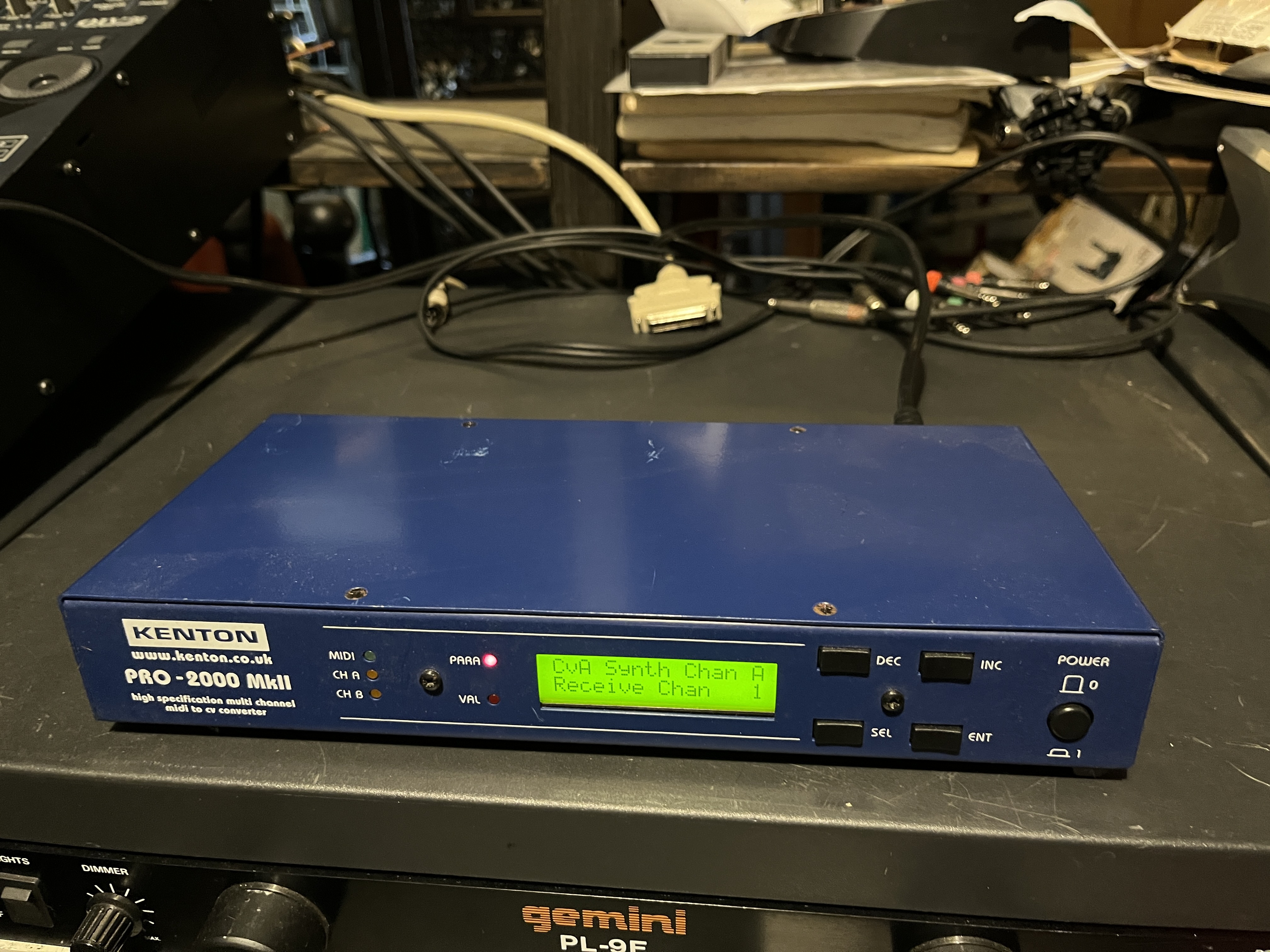 Kenton pro 2000 mk2 Bleu