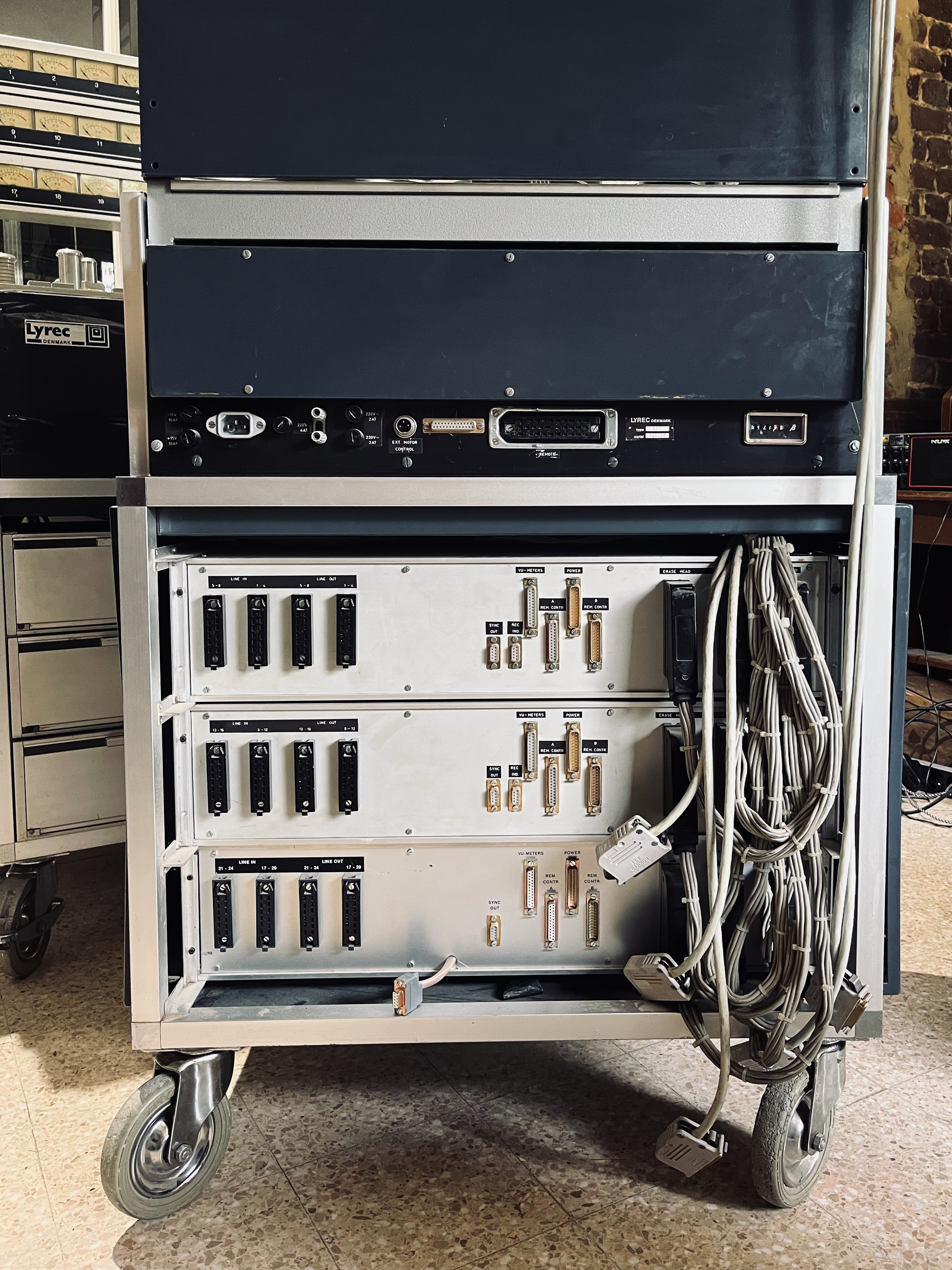 Lyrec - 6
