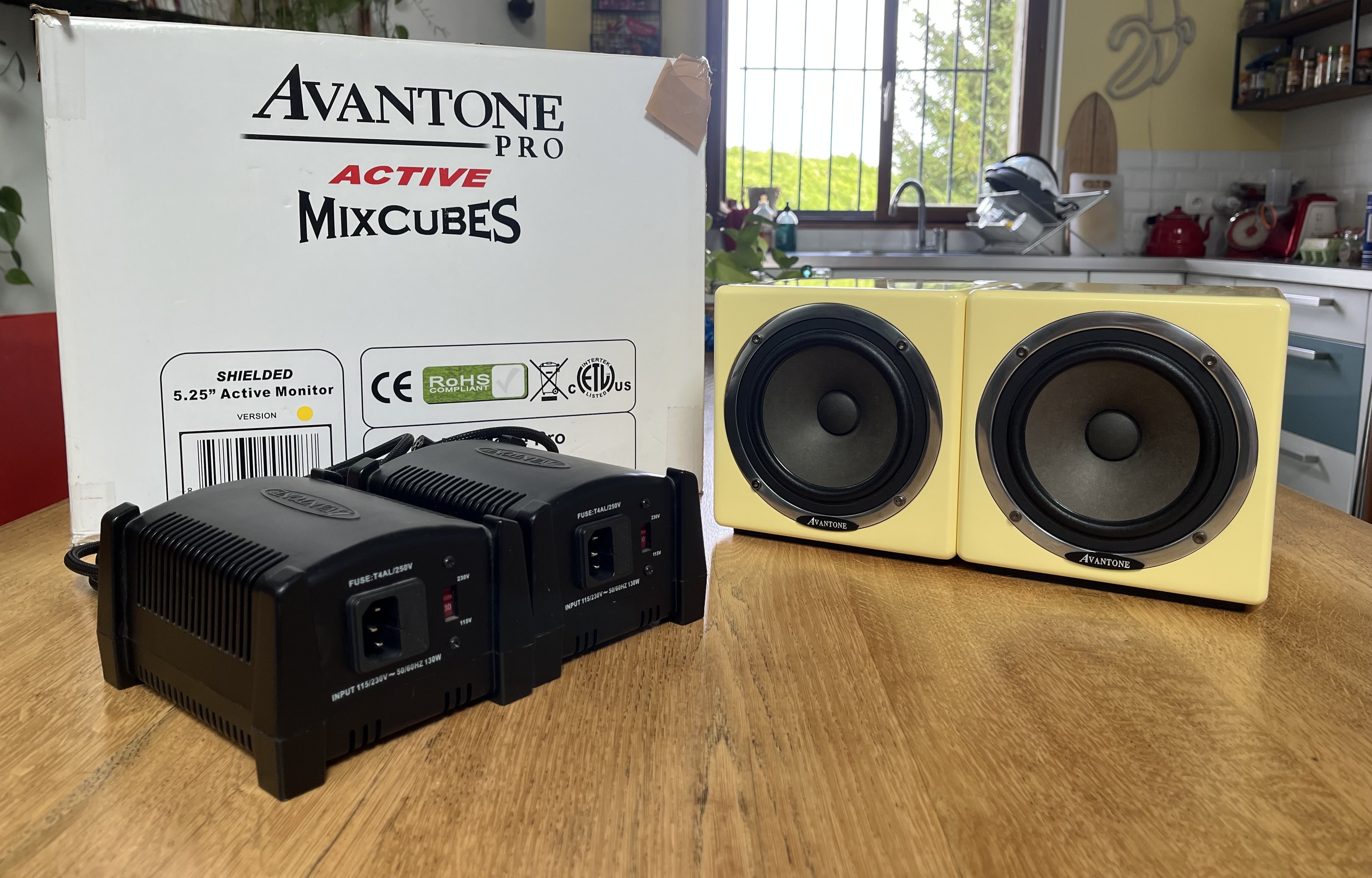 Avantone Pro MixCube Active (21570)