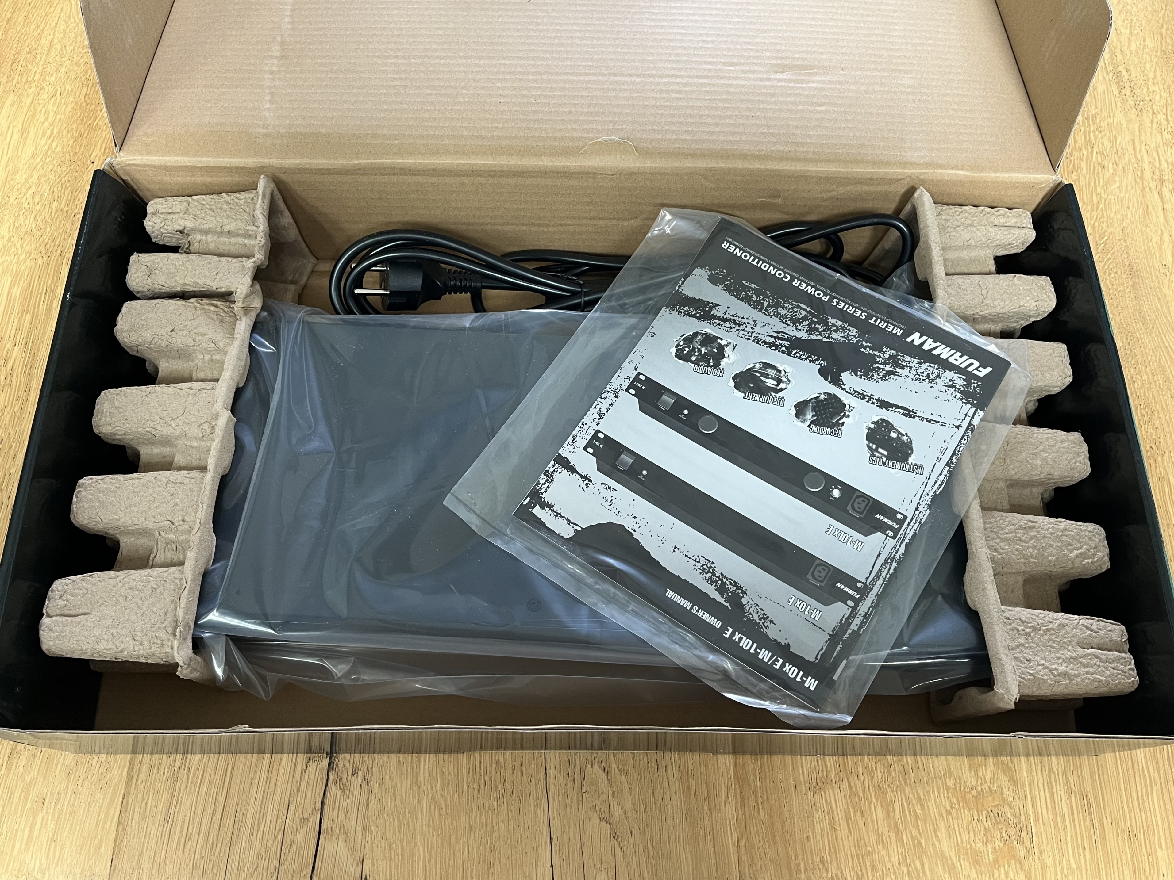 Furman M-10x E (8822)