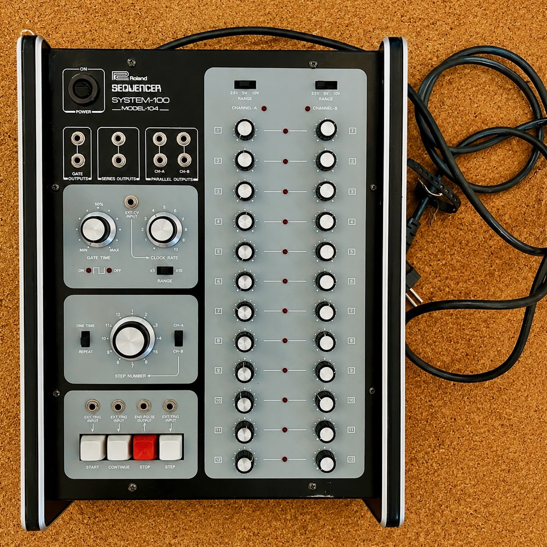 Vends Roland System 100 - Sequencer 104
