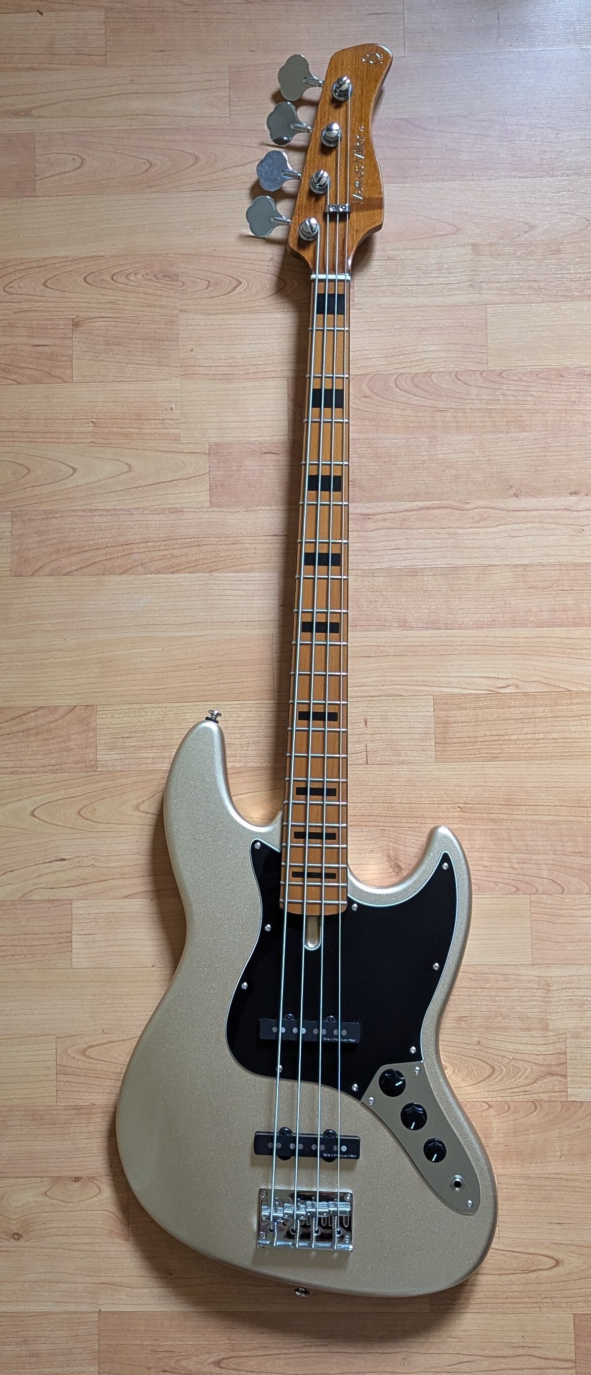 Jazz Bass Sire Marcus Miller V5