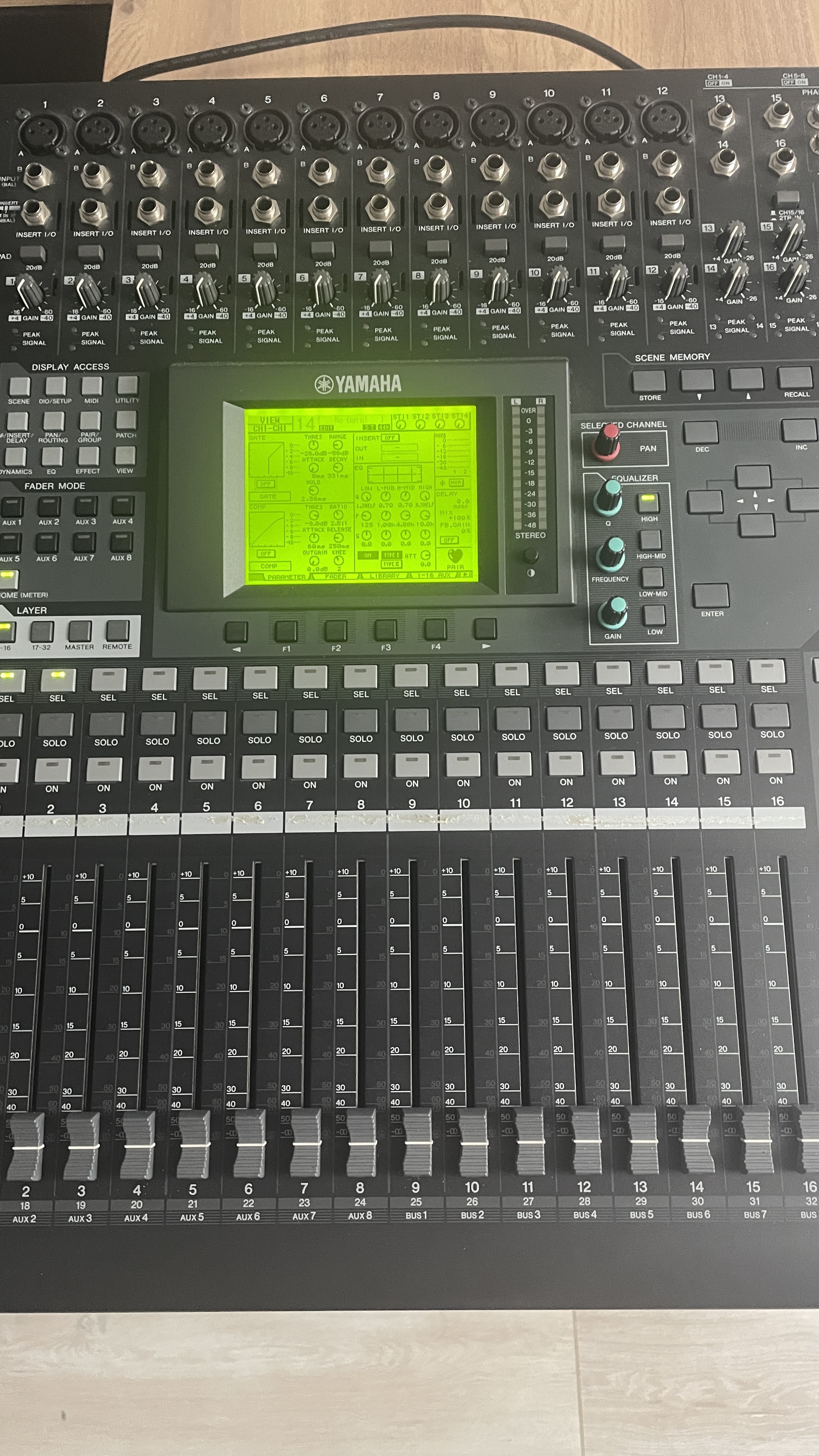 Vend Yamaha 01v96i (lire description)