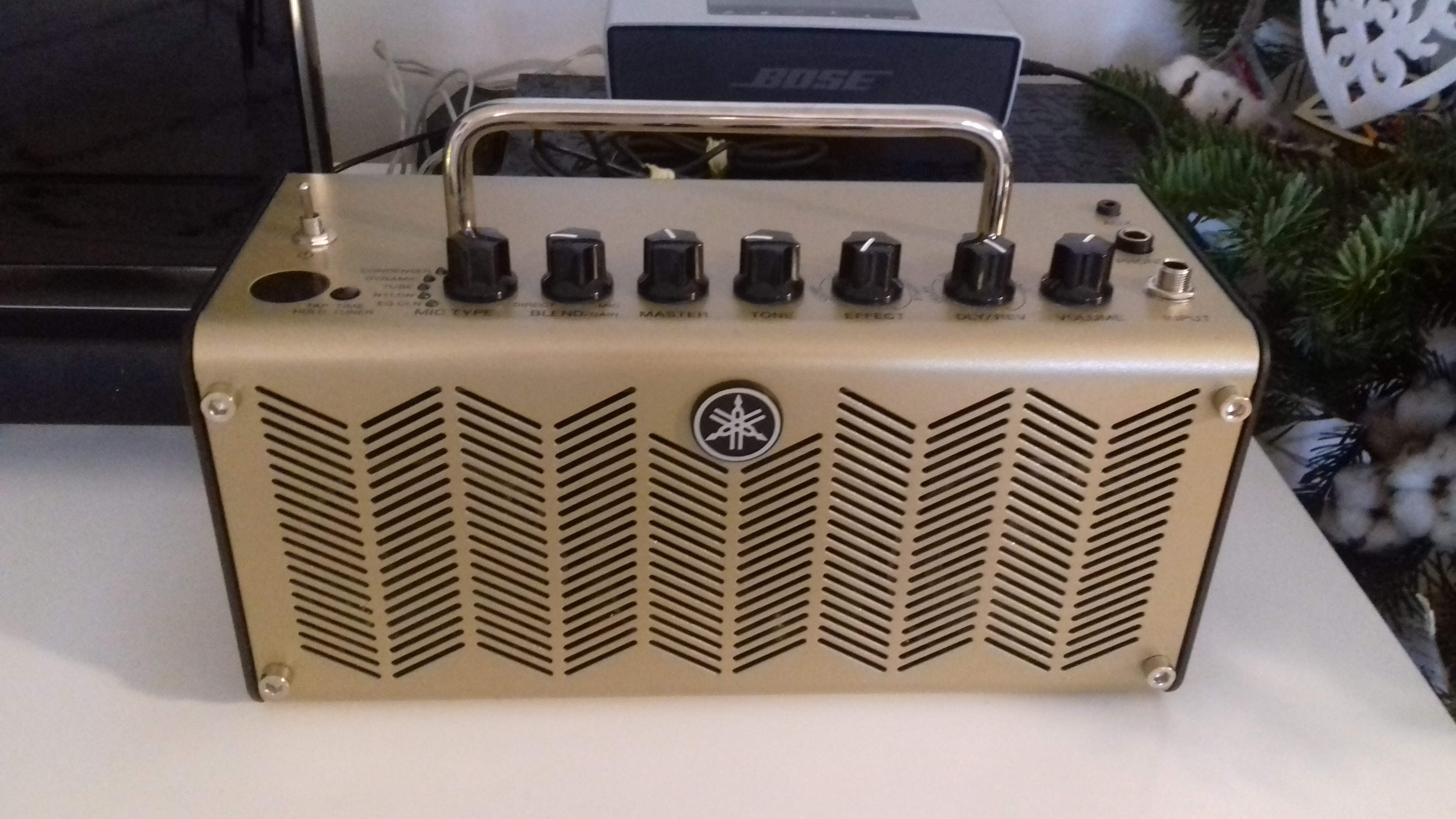 Vends enceinte Yamaha pour guitare ou violon électrique 