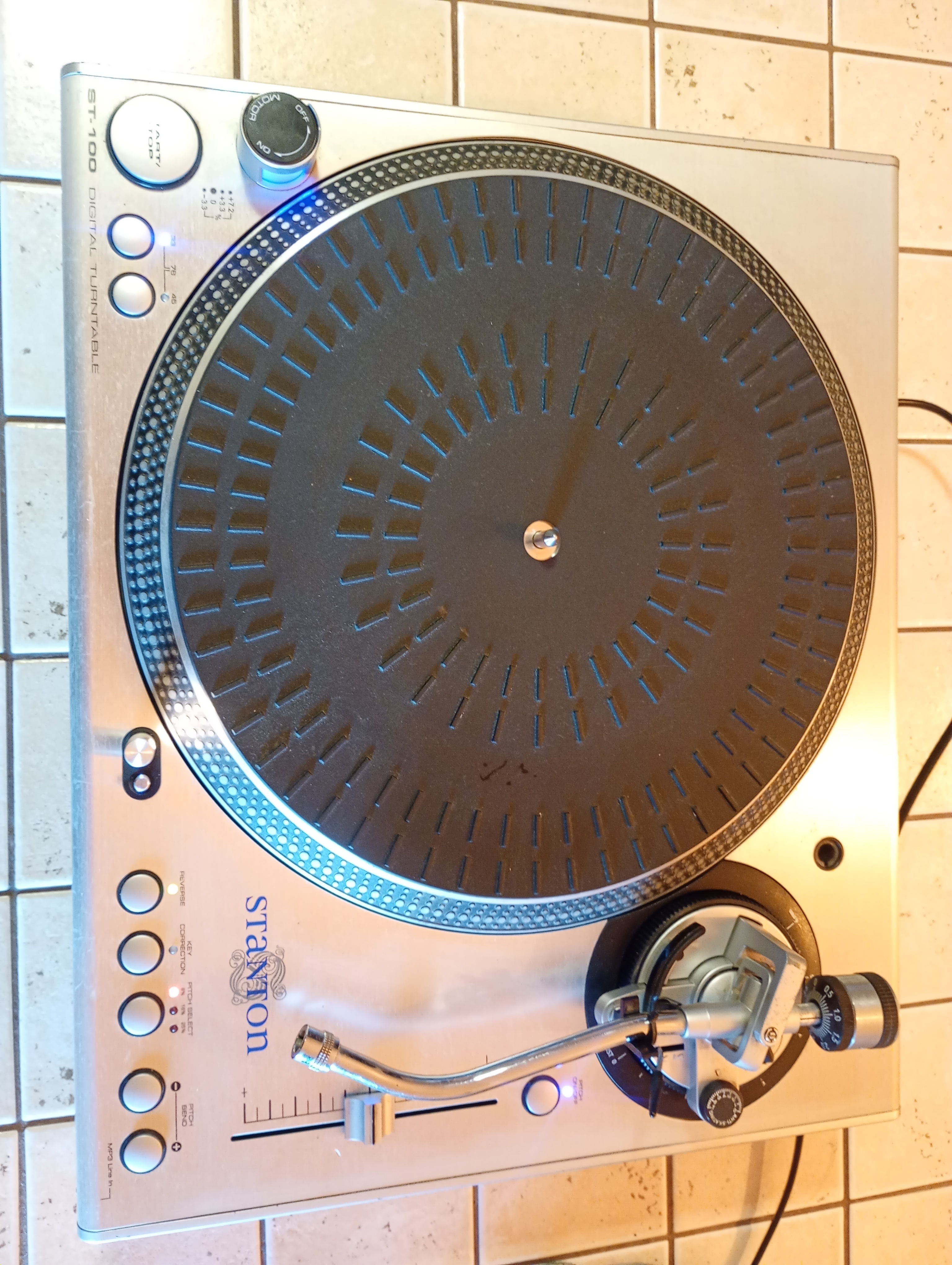 Platine vinyle Stanton ST100