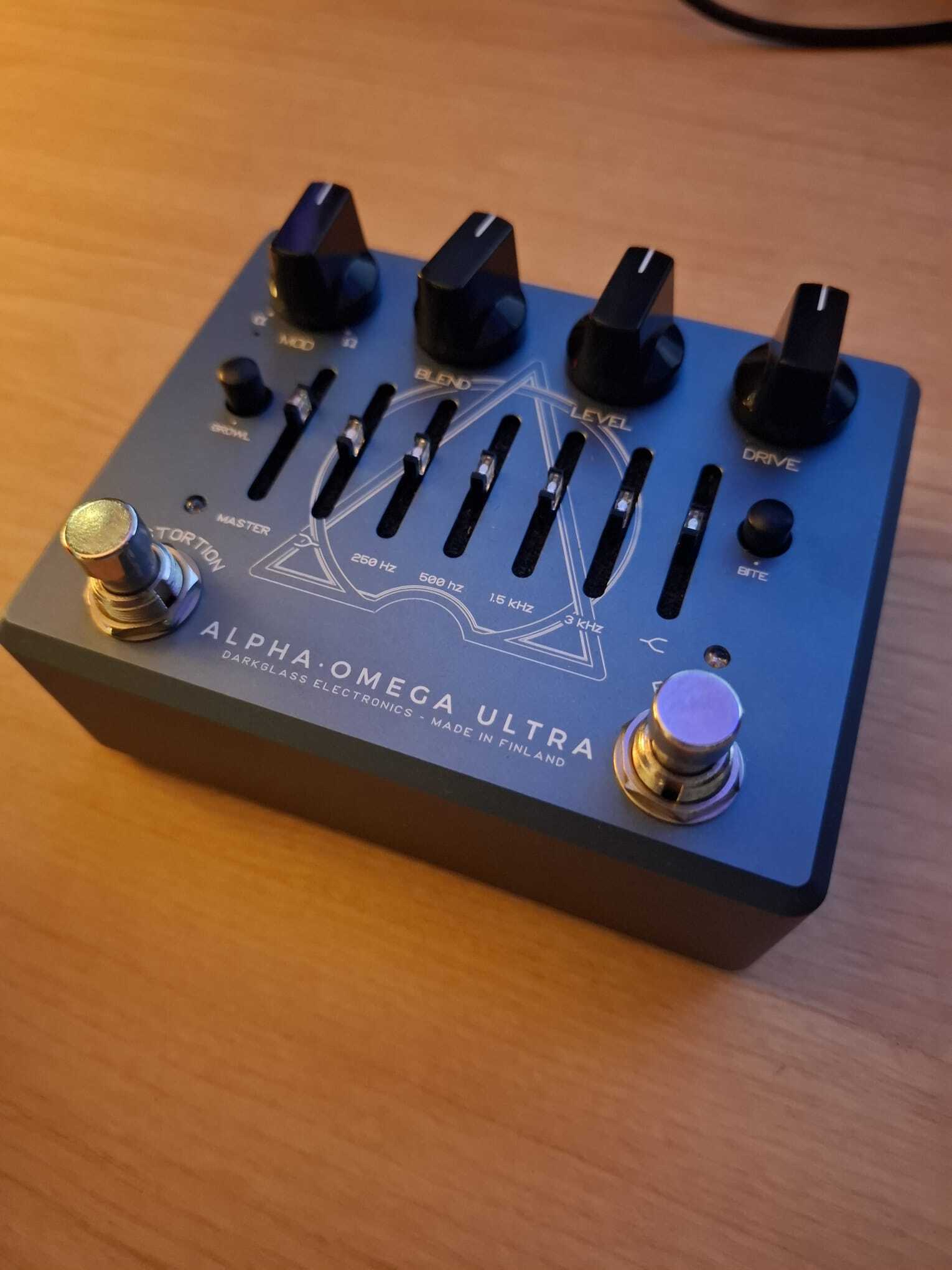 Darkglass Alpha Omega Ultra V1