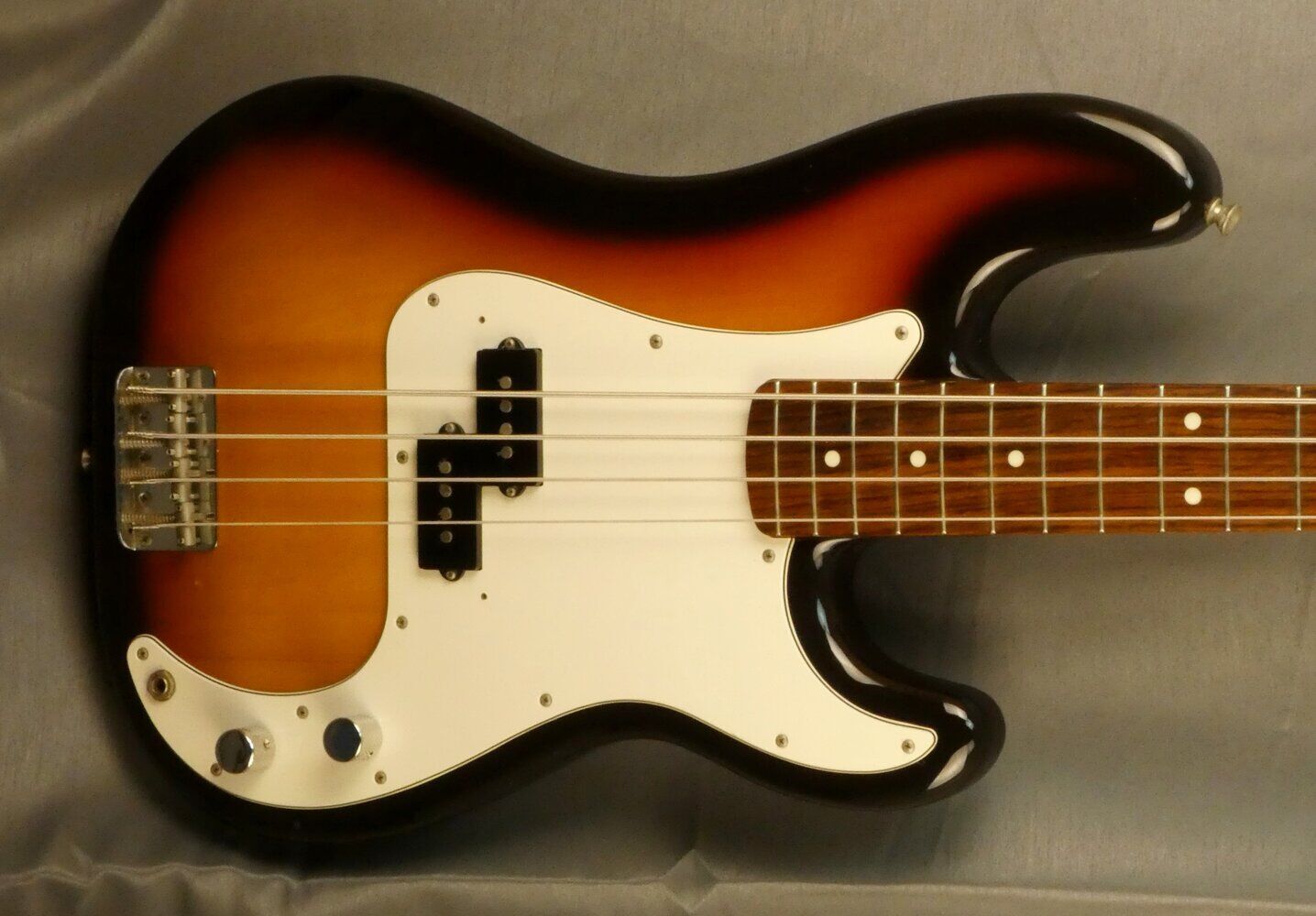 fender-precision-bass-5465155