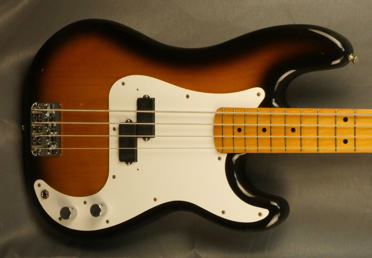 fender-precision-bass-5465820