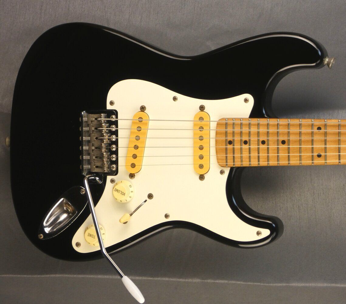 fender-mni-stratocaster-5367357
