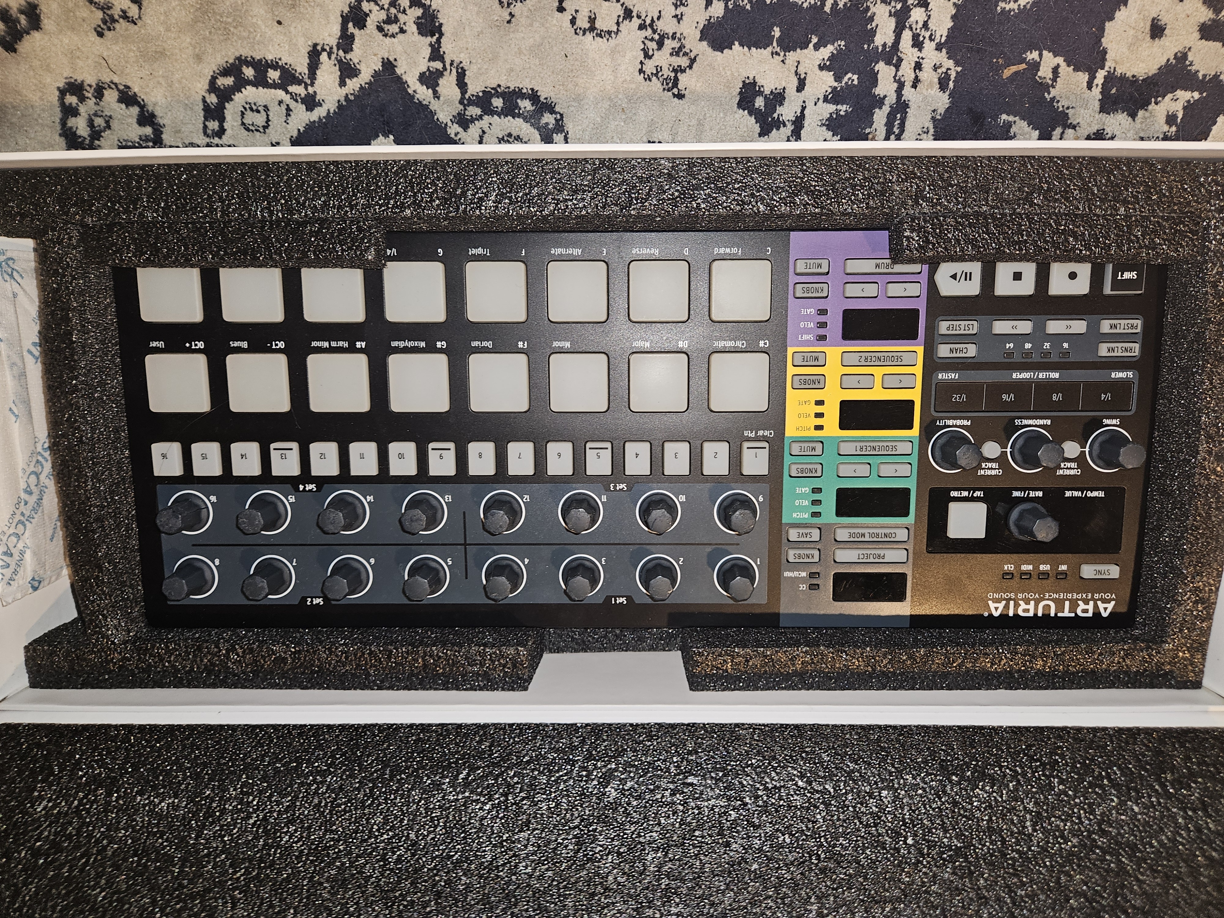 Arturia Beatstep pro