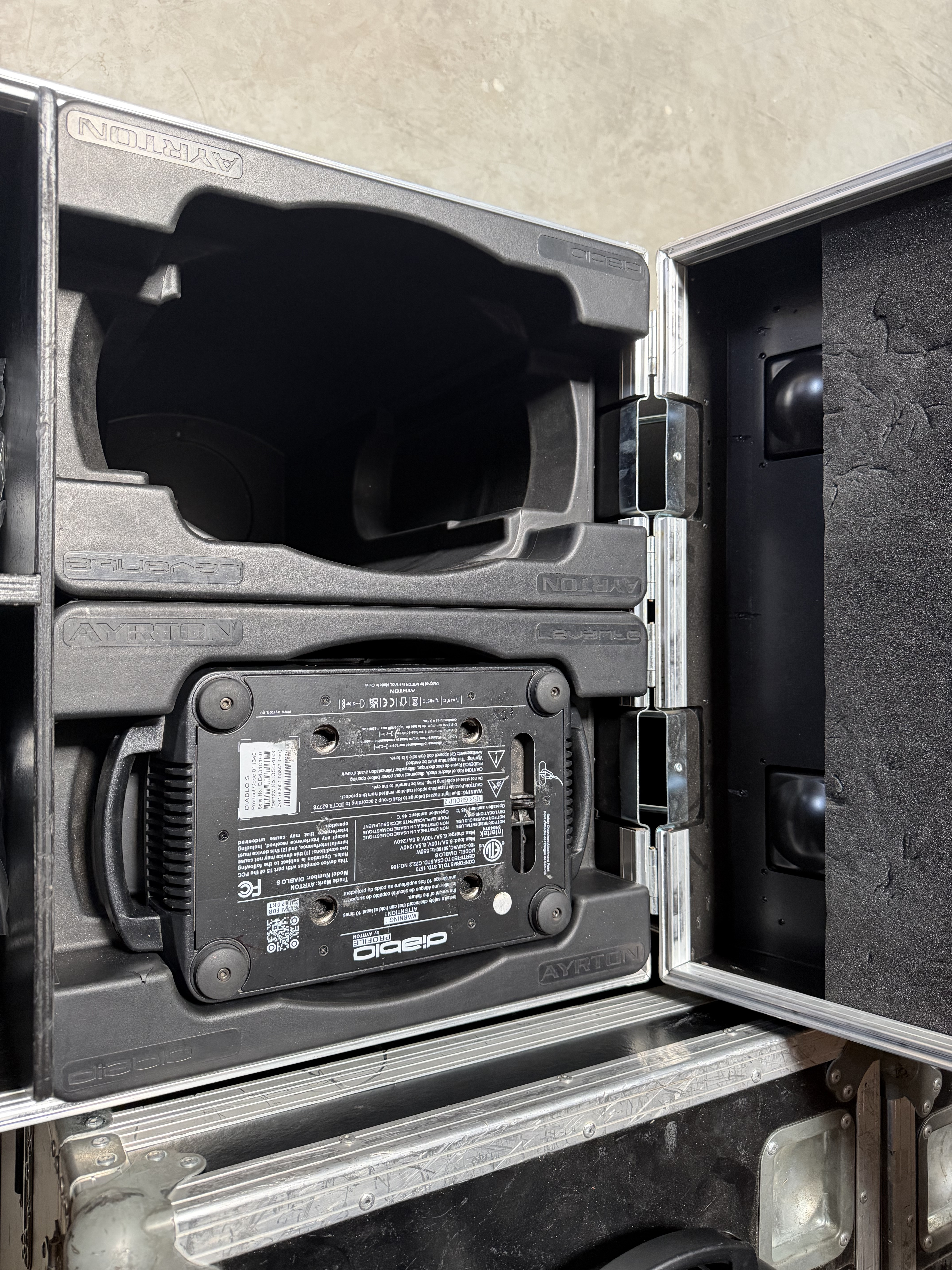 Ayrton Diablo s en flight case double 