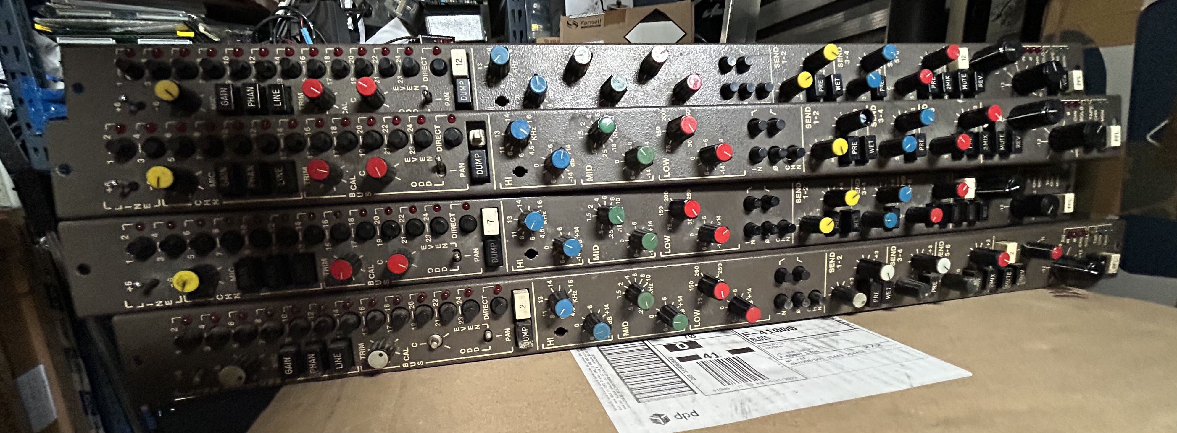 Tranches de console analogique MCI JH 600