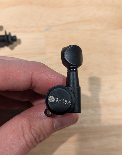 Mécaniques autobloquantes (Locking Tuners) Spira S-407 – Jeu complet 7 cordes