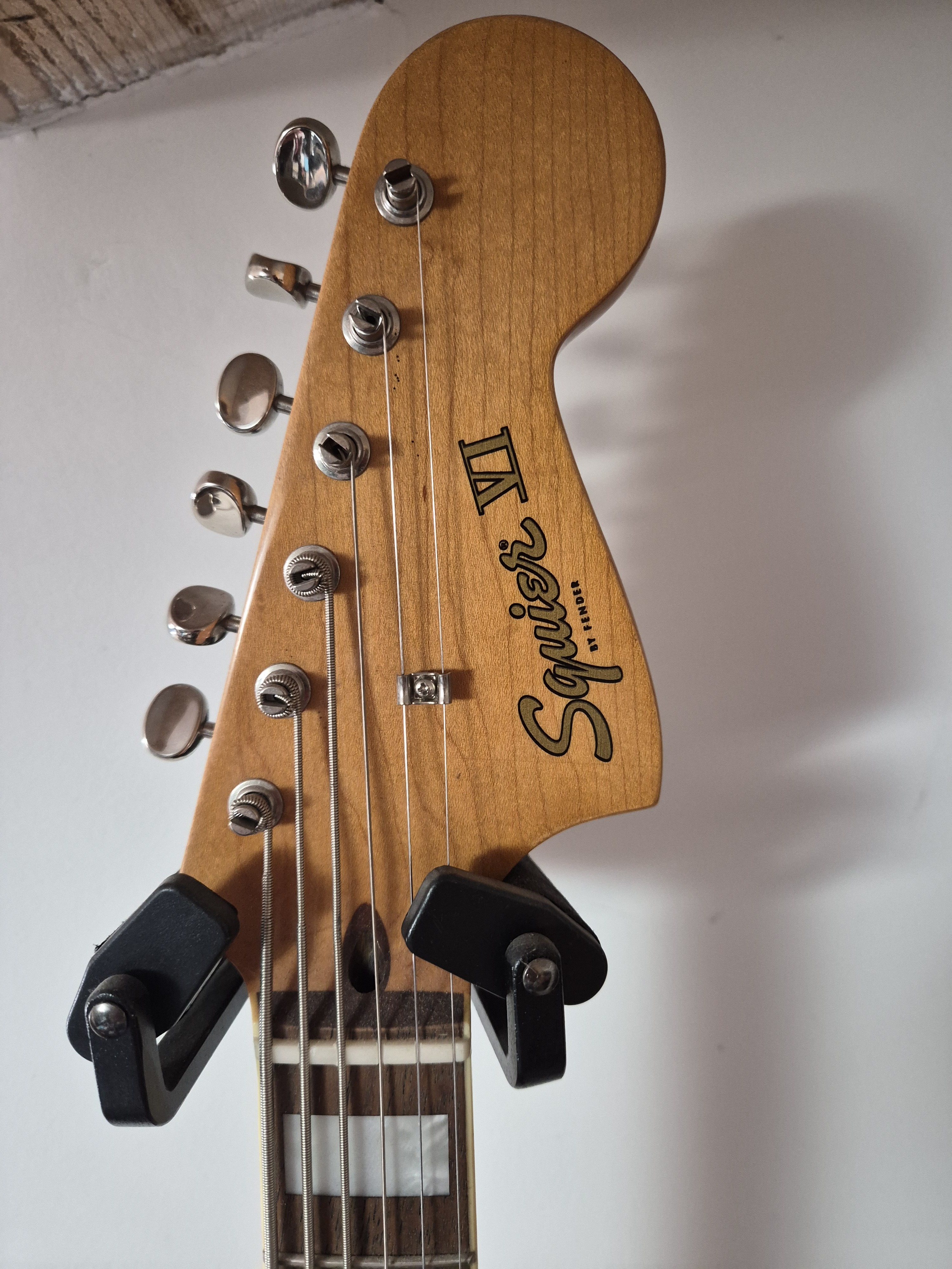 Squier Classic Vibe Bass VI (55255)