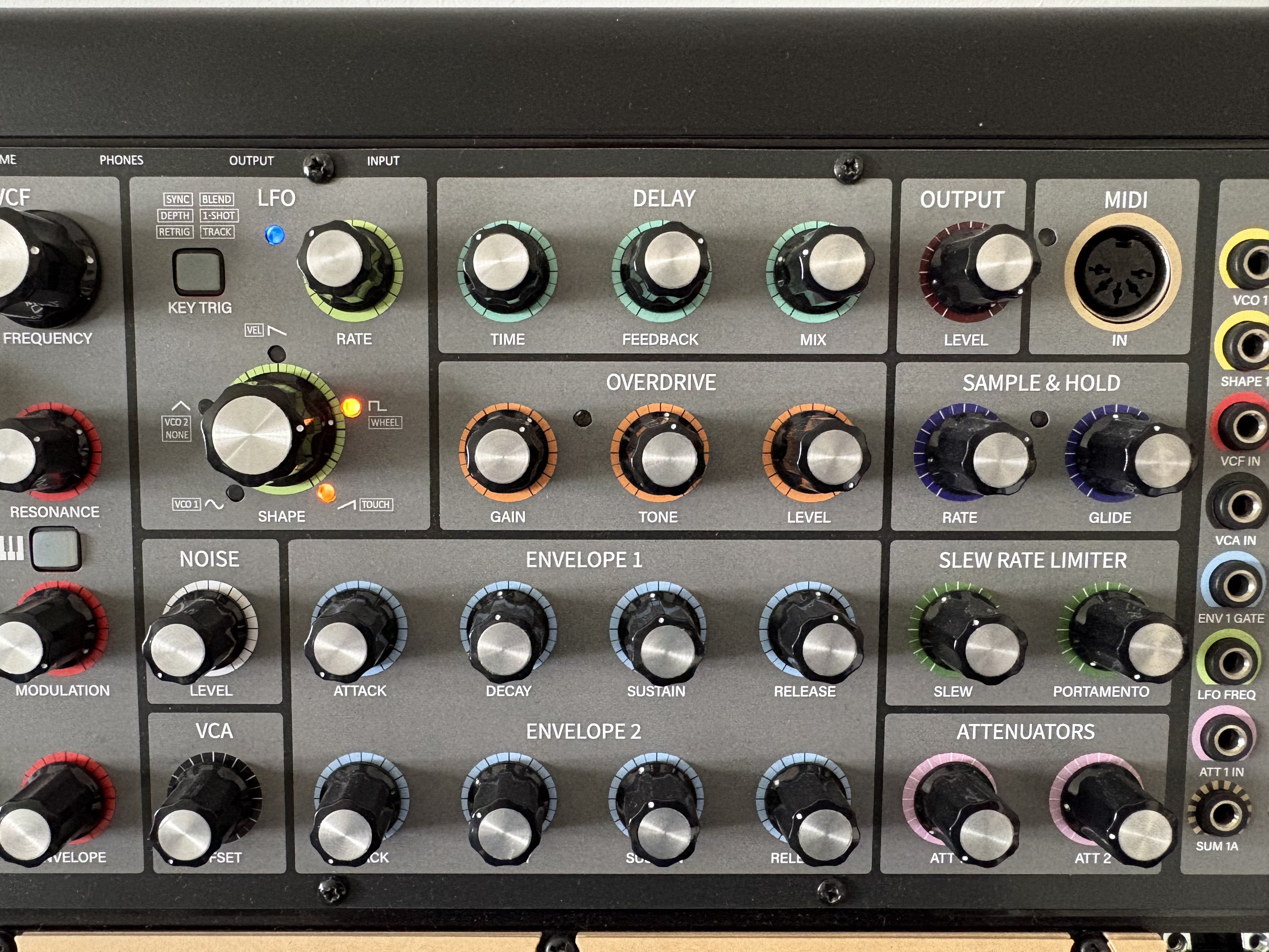 Behringer Neutron (60853)