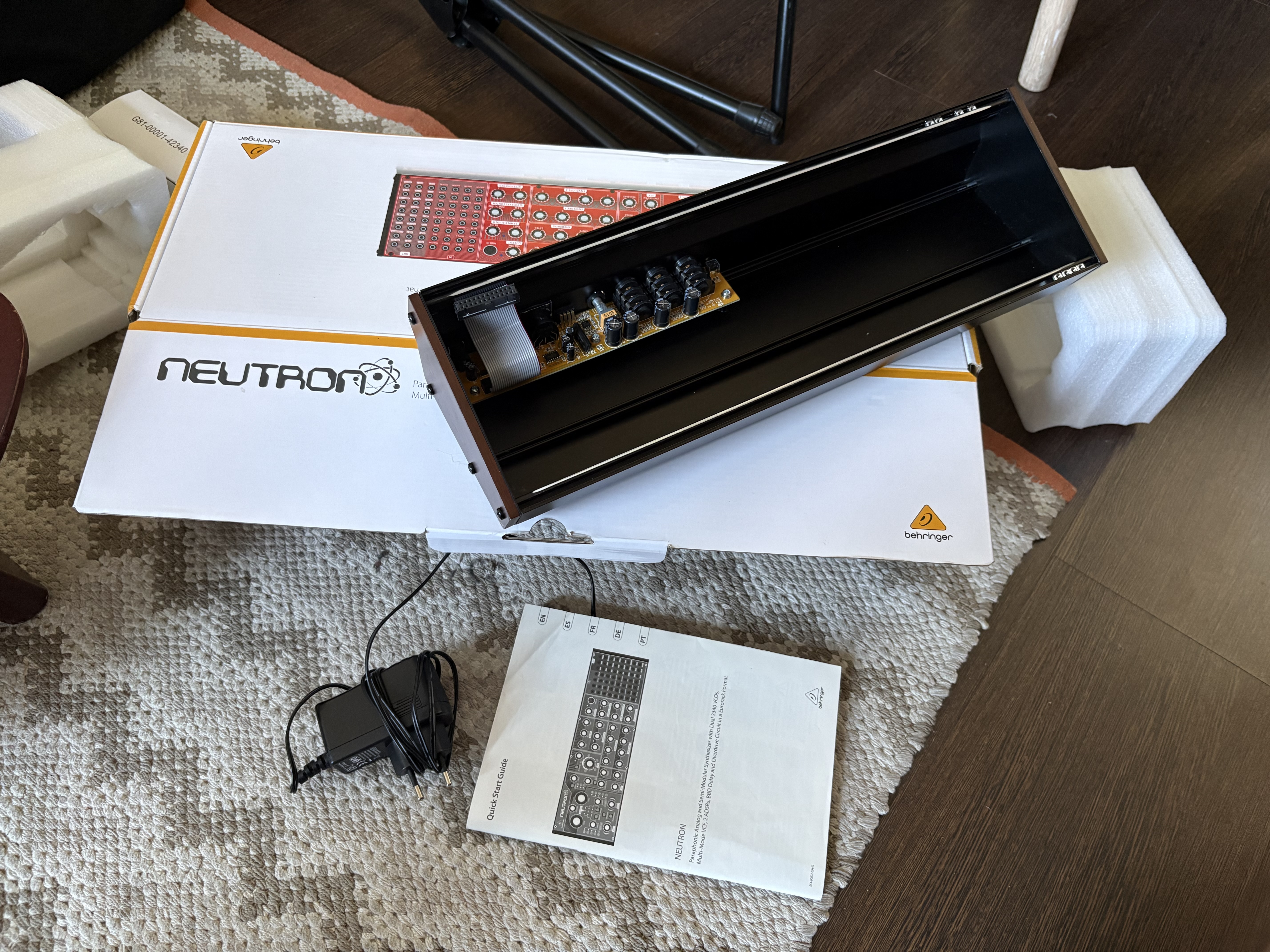 Behringer Neutron (56427)