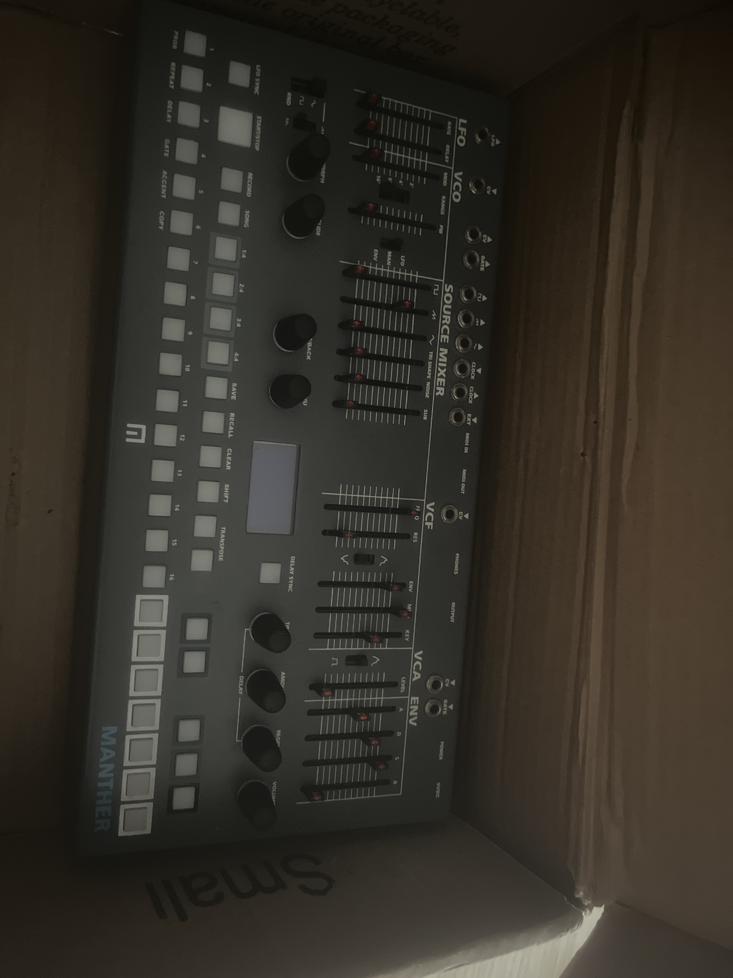 Malekko Heavy Industry Manther – Synthétiseur analogique monophonique