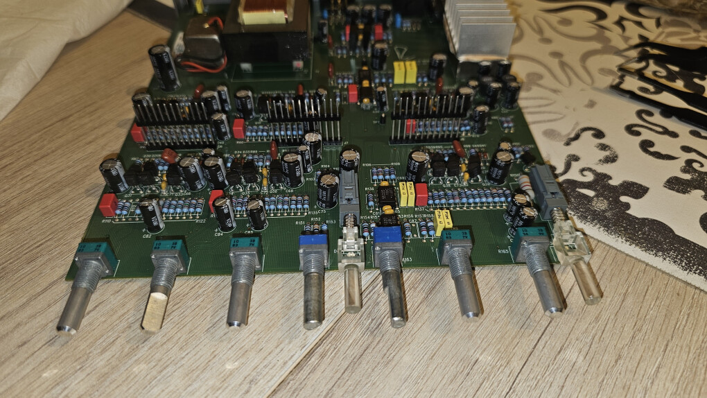 6906884.jpg 6906884.jpg