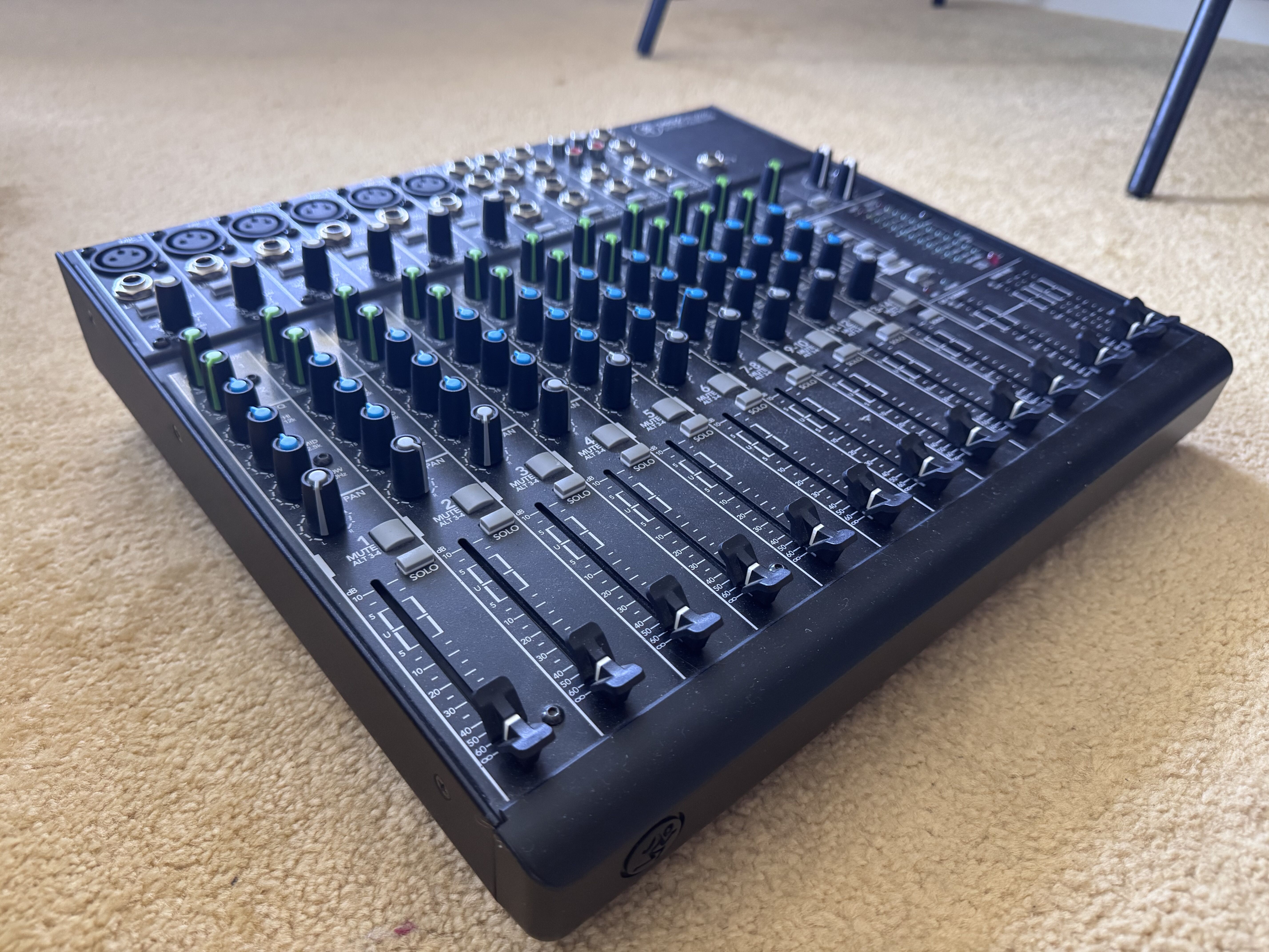 Mackie 1402VLZ4 (24781)