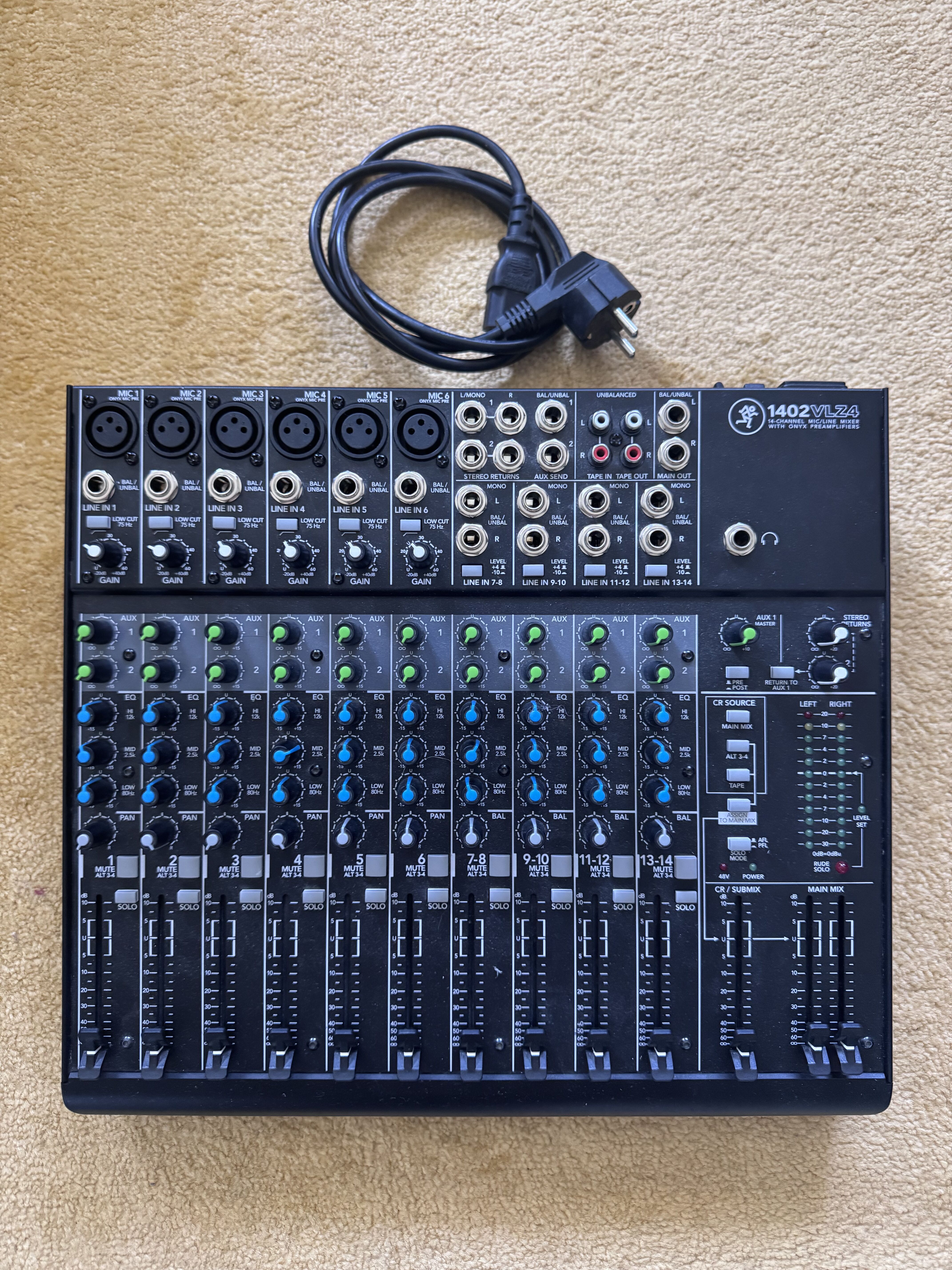 Mackie 1402VLZ4 (1537)